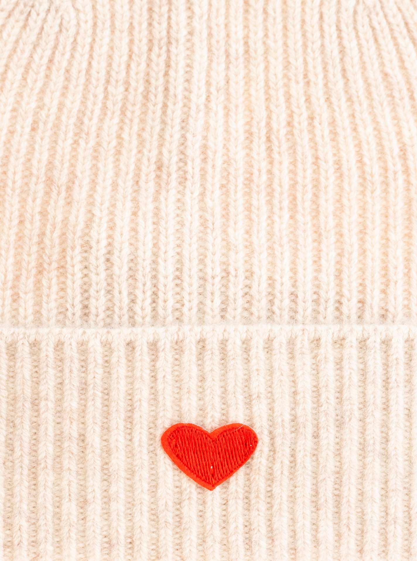 Zwillingsherz Beanie »Beanie with Heart-Patch« Rippstrick, mit breitem Umschlag, wärmend