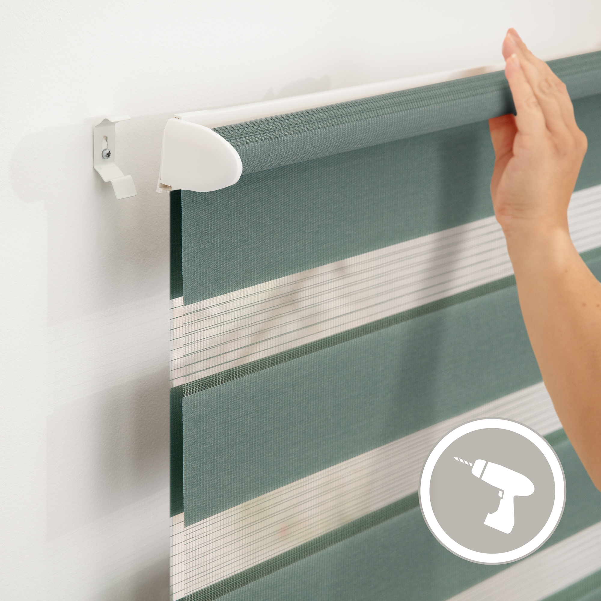 LICHTBLICK ORIGINAL Doppelrollo »Duo Rollo Klemmfix« Lichtschutz ohne Bohren freihängend Seitenzugrollo, Montage mit beiliegendem, verstellbarem Klemmträger