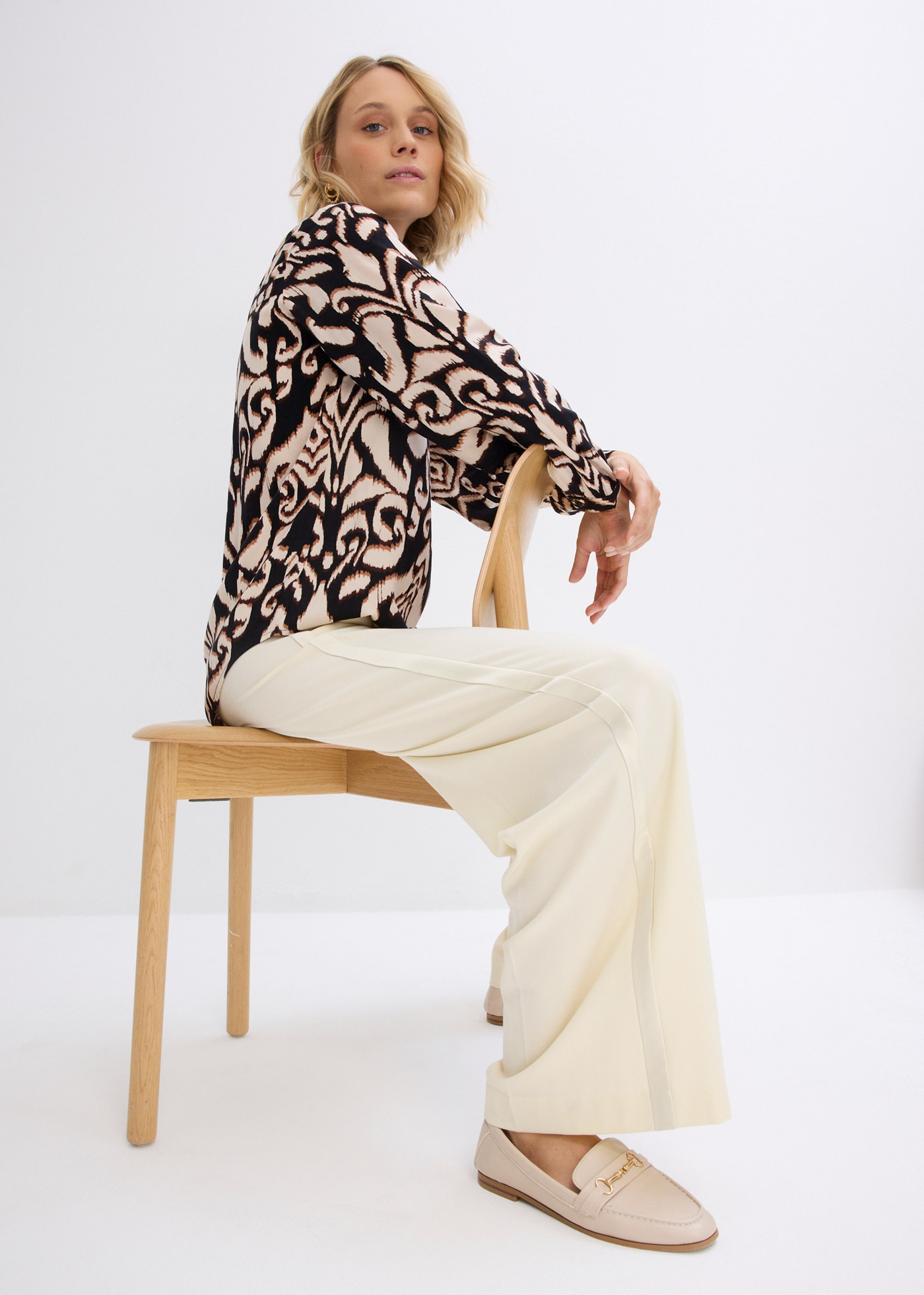 bonprix Tunika »Tunikabluse aus fliessender Viskose« Tunikabluse aus fliessender Viskose