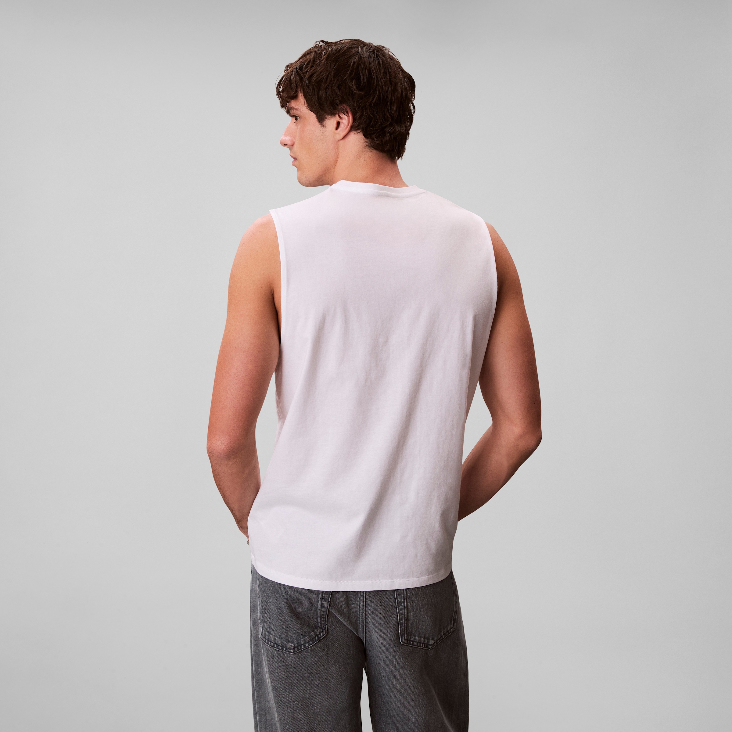 Calvin Klein Jeans Tanktop »JERSEY BADGE MUSCLE TANK« Regular fit mit Rundhalsausschnitt