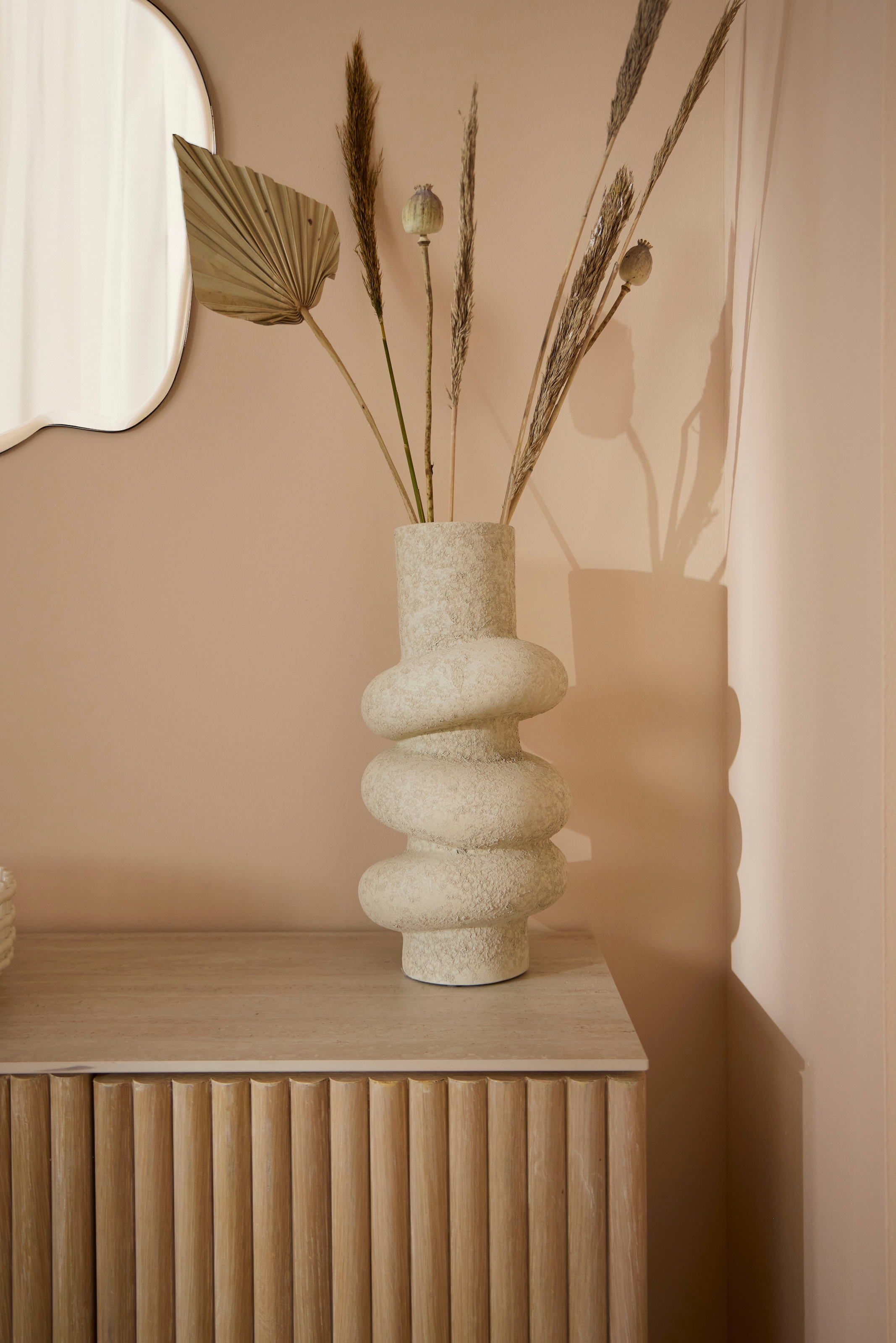 homsy by Ana Johnson Sideboard »Solva« Holzoptik aus Esche, geriffelte Front, Keramikplatte, Breite 119 cm