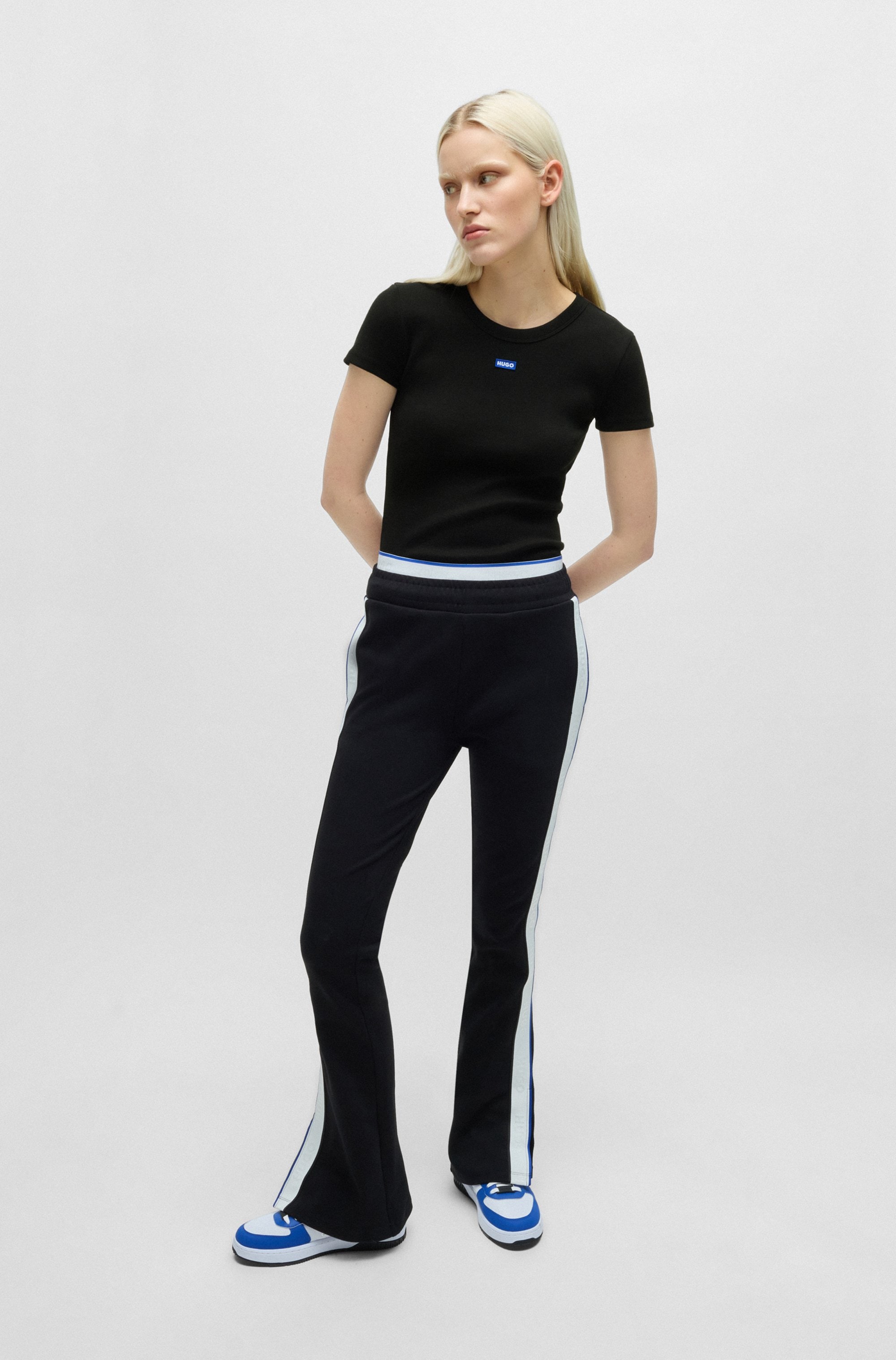 HUGO Blue T-shirt »Easy Tee« mit HUGO Aufnäher