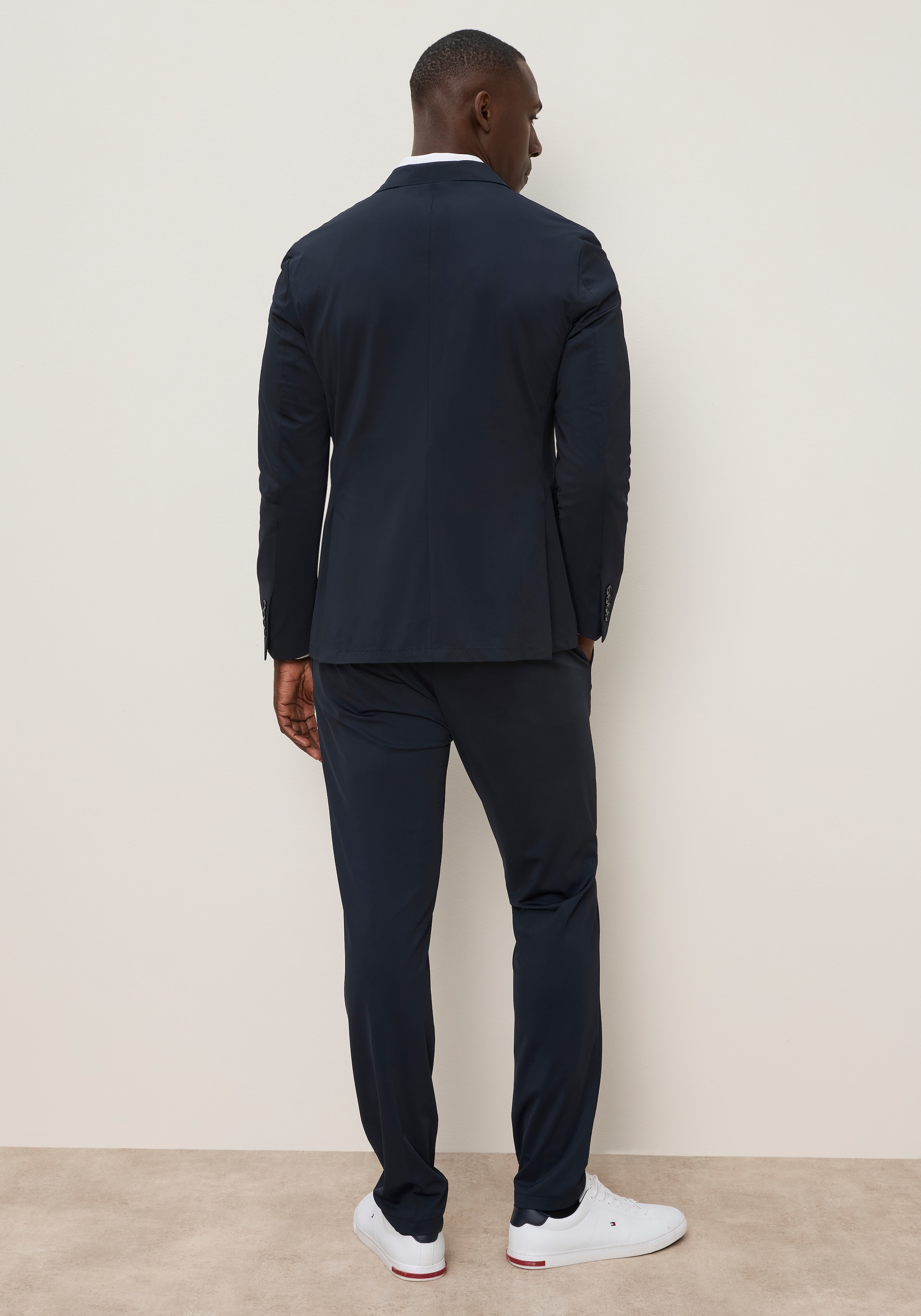 Bruno Banani Costume »Komfort – leicht, flexibel, knitterarm, modern« Veste & pantalon,  coupe slim Léger pour l'été – pas de transpiration, pas de stress
