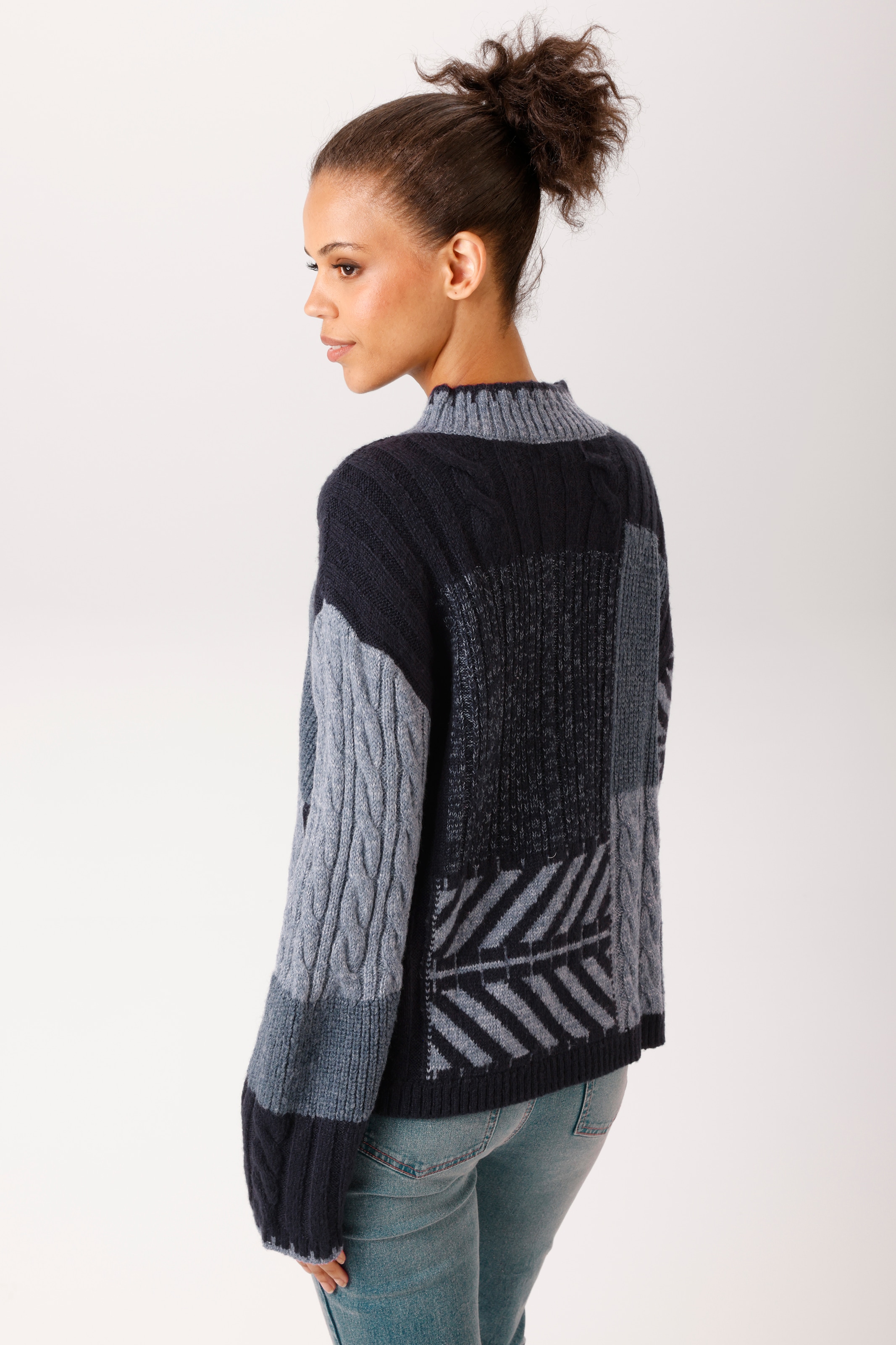 Aniston CASUAL Pull en tricot en motif patch harmonieux en couleurs