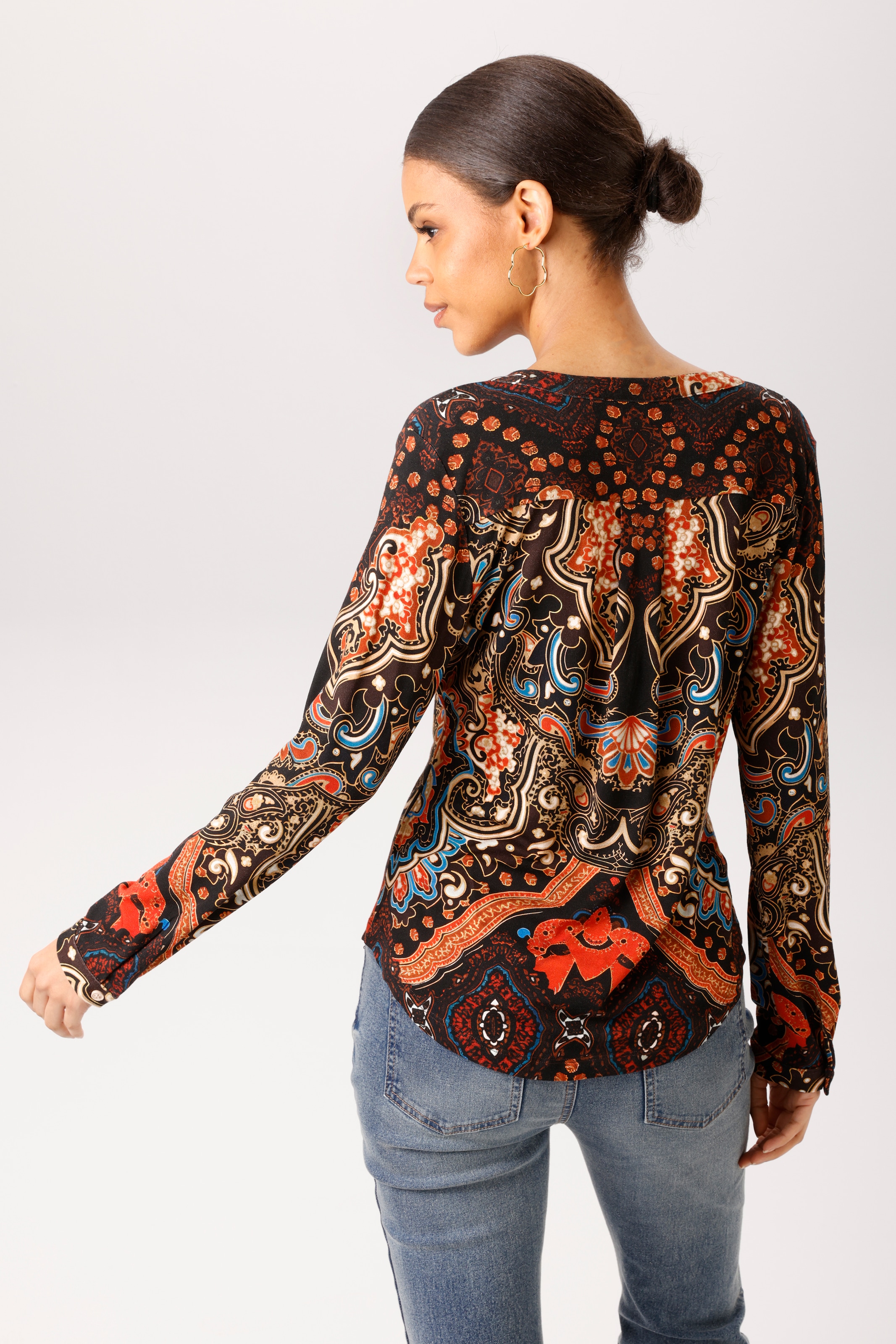 Aniston CASUAL Blouse à enfiler avec imprimé ornemental coloré et fantaisiste - NOUVELLE COLLECTION