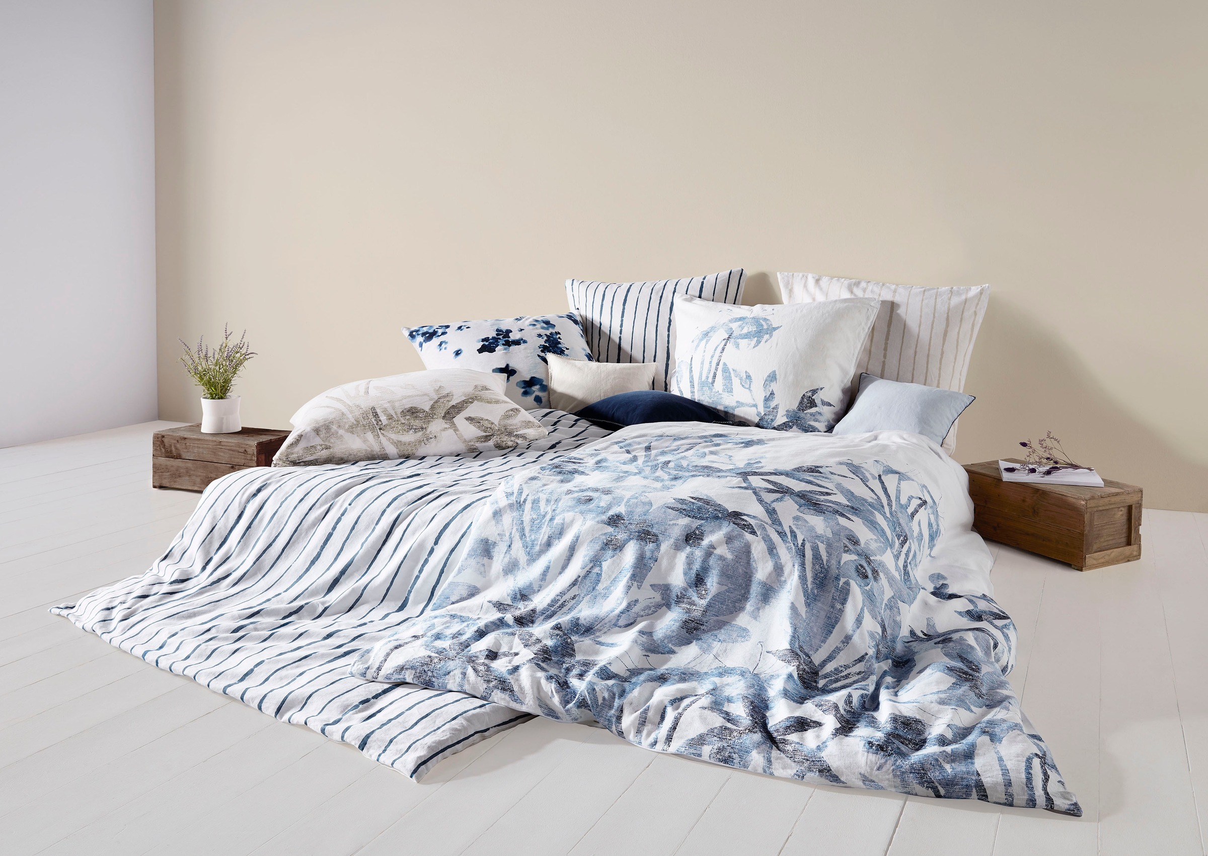 fleuresse Linge de lit réversible »Provence Cassis« 2 cuis 50% Baumwolle, 50% Leinen, in Gr. 135x200, 155x220, 200x200cm