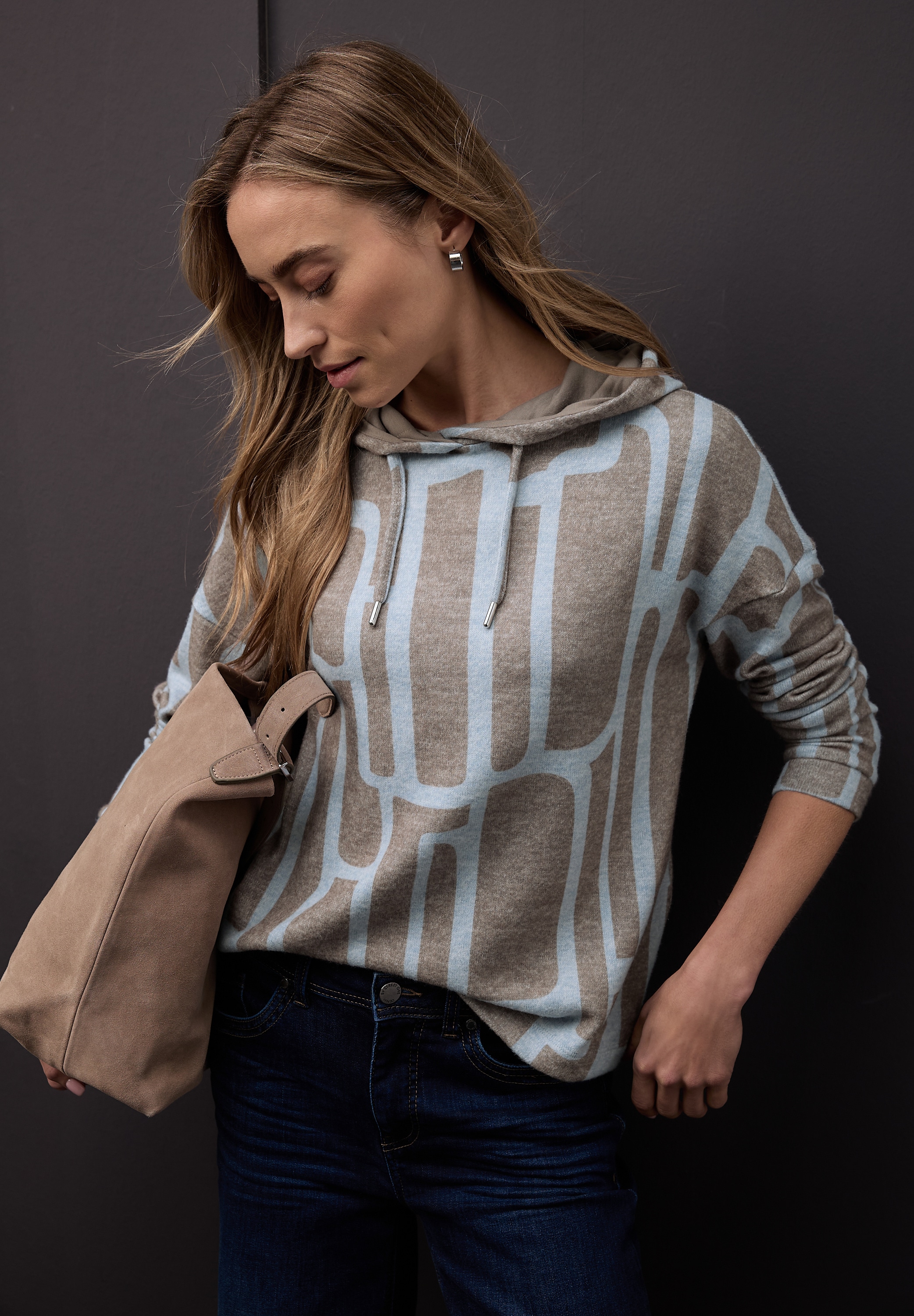 STREET ONE Kapuzenpullover Lässige Kapuze samt Tunnelzug