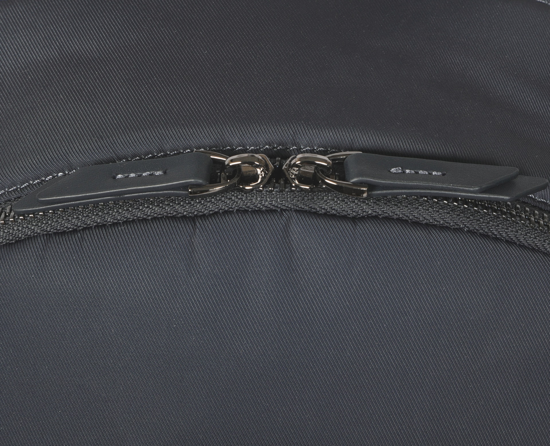 Targus Laptoprucksack »Avila 15-16 Backpack« hochwertige Metallbeschläge