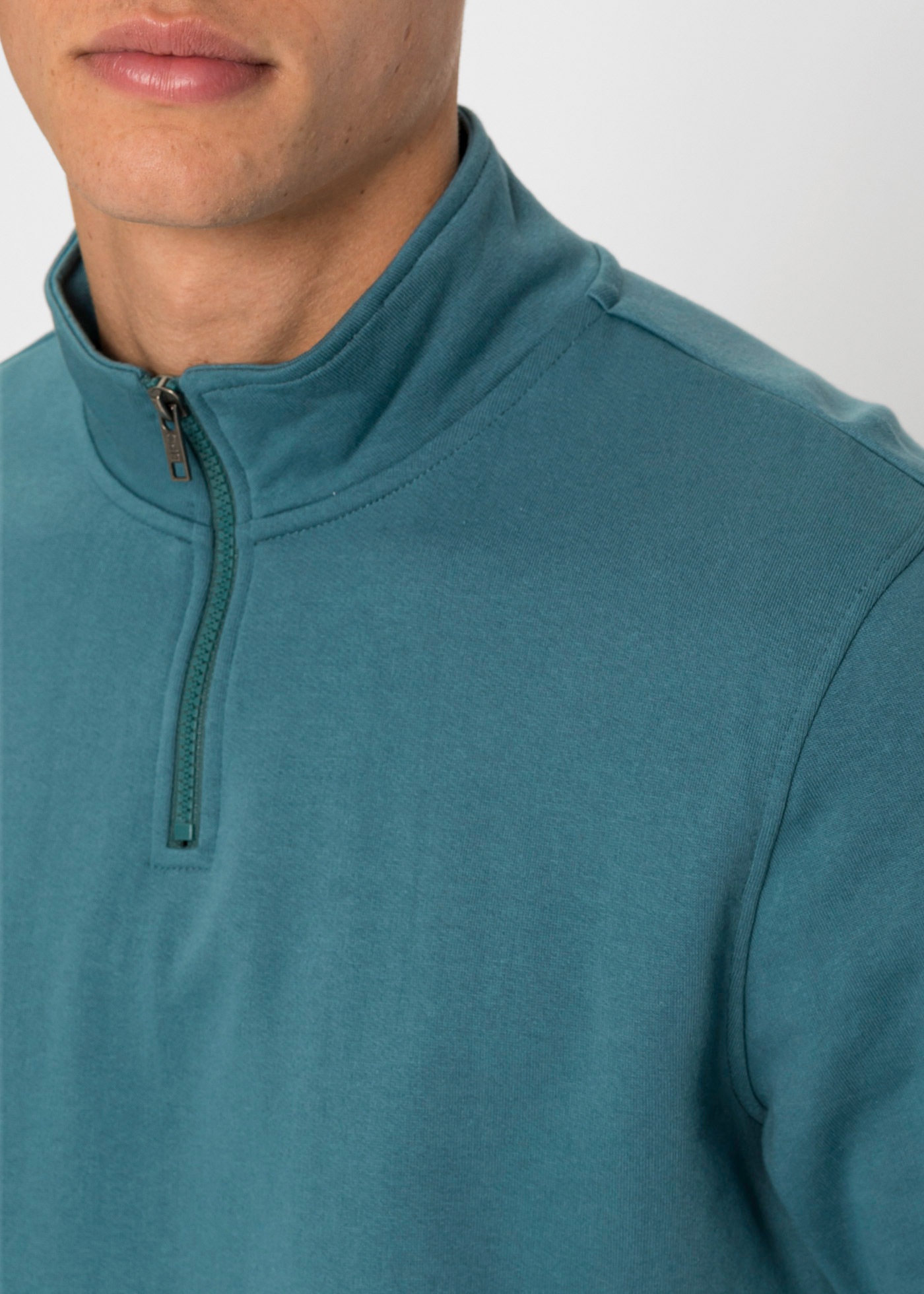 bonprix Sweat-shirt »Sweatshirt mit Troyerkragen«, avec col montant et fermeture éclair courte, Regular Fit, uni
