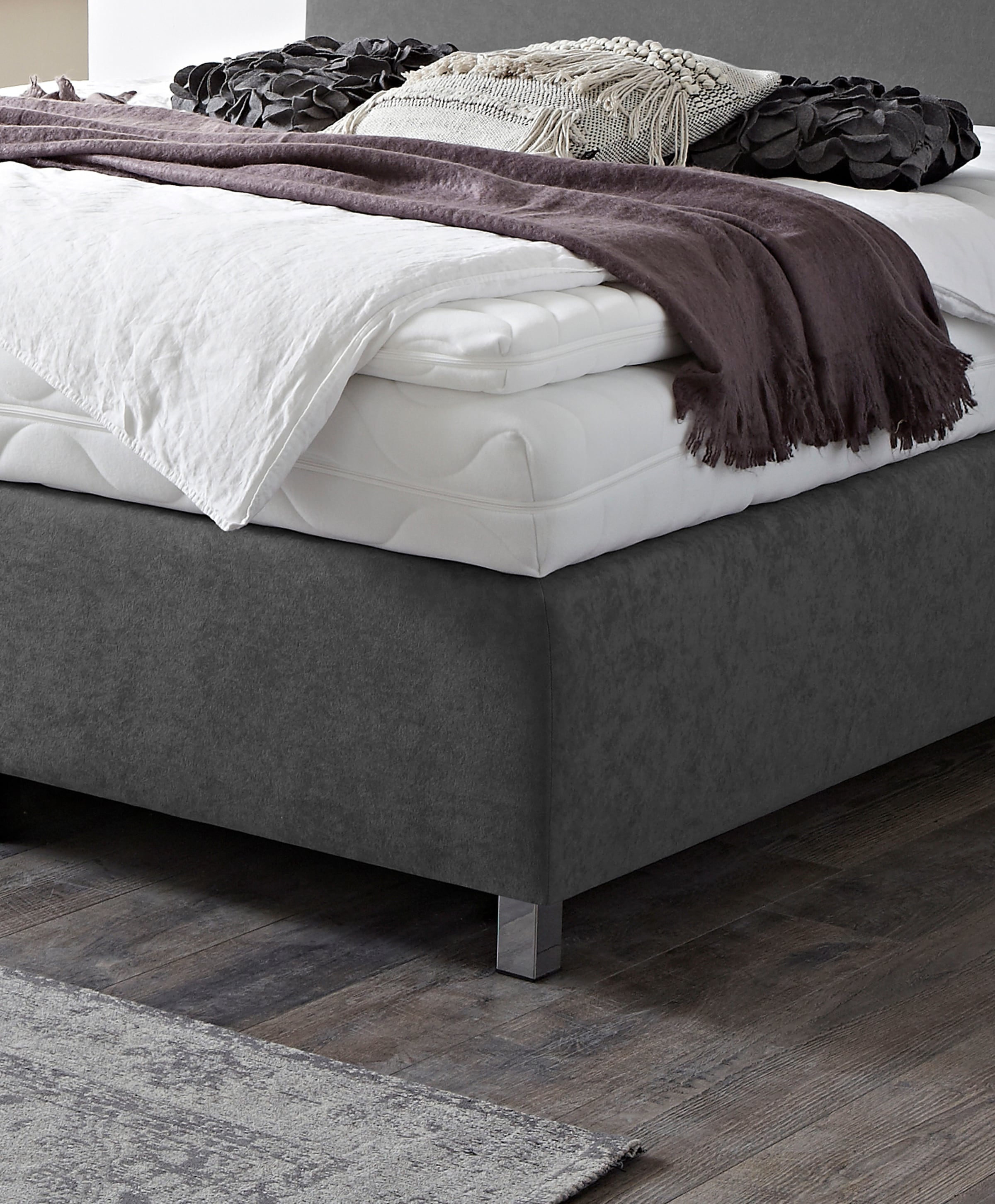 Westfalia Schlafkomfort Boxspringbett »Florenz in den Breiten 160x200, 180x200cm & 200x200cm« Verchromte Metallfüsse, die die Kopfteilform aufgreifen