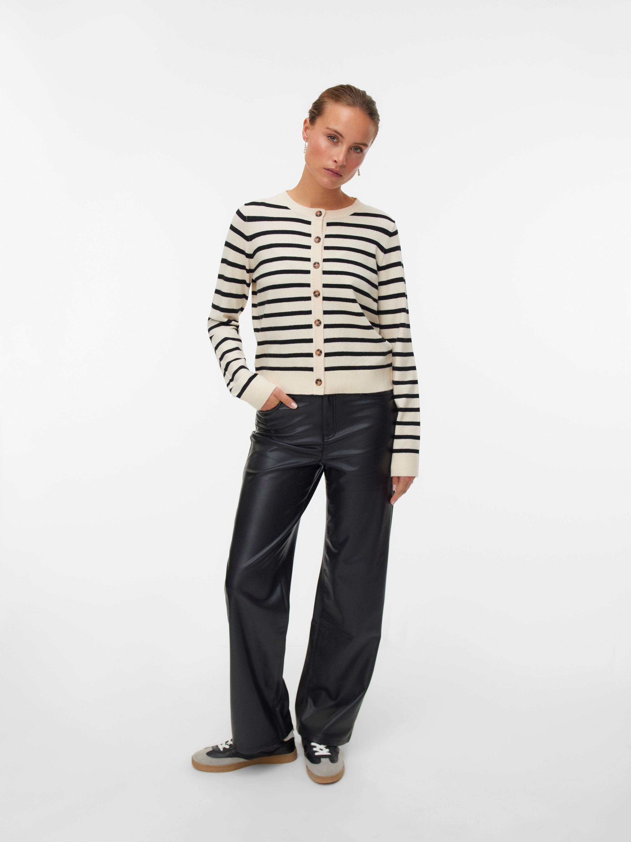 Vero Moda Strickjacke »VMSABA PLAIN LS O-NECK CARDIGAN NOOS«
