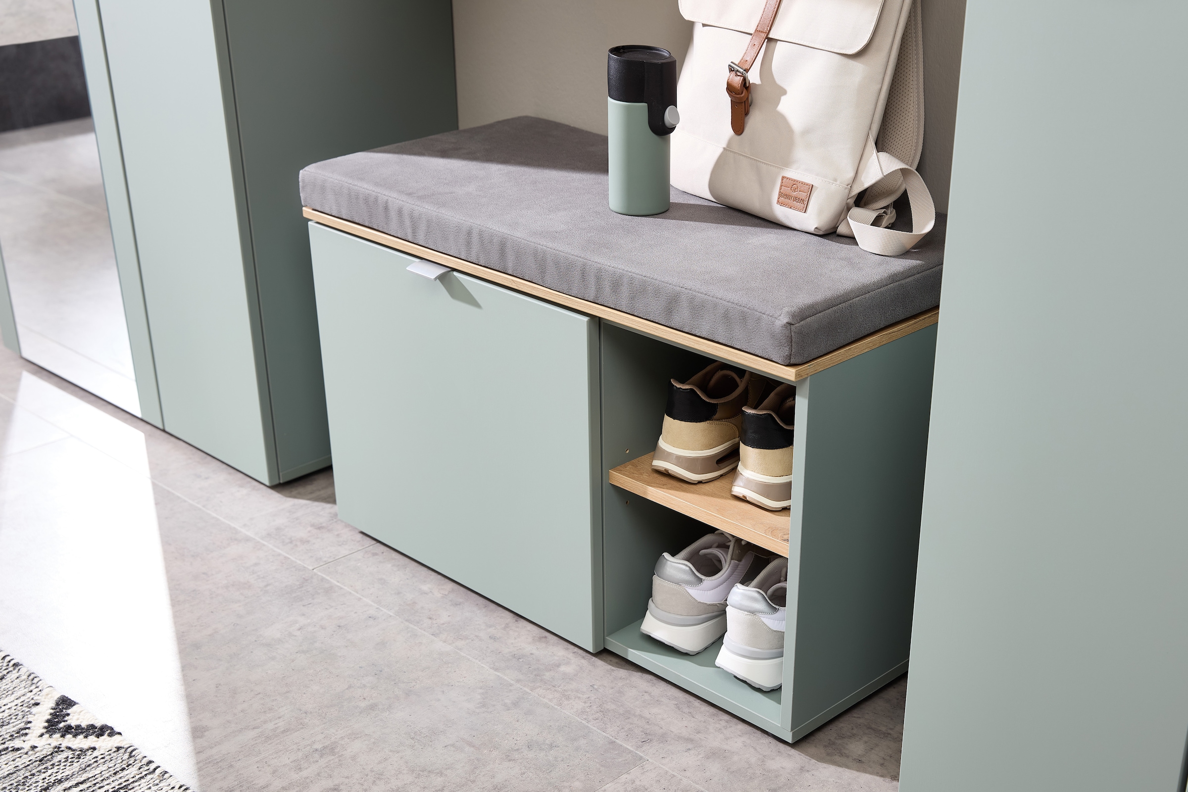 Innostyle Schuhschrank »Bari Schuhbank inkl. Sitzkissen, BxHxT 78x50x38 cm« 1 Stk. tlg. 1 türig, 4 Fächer, Softclose, ABS Kantenschutz