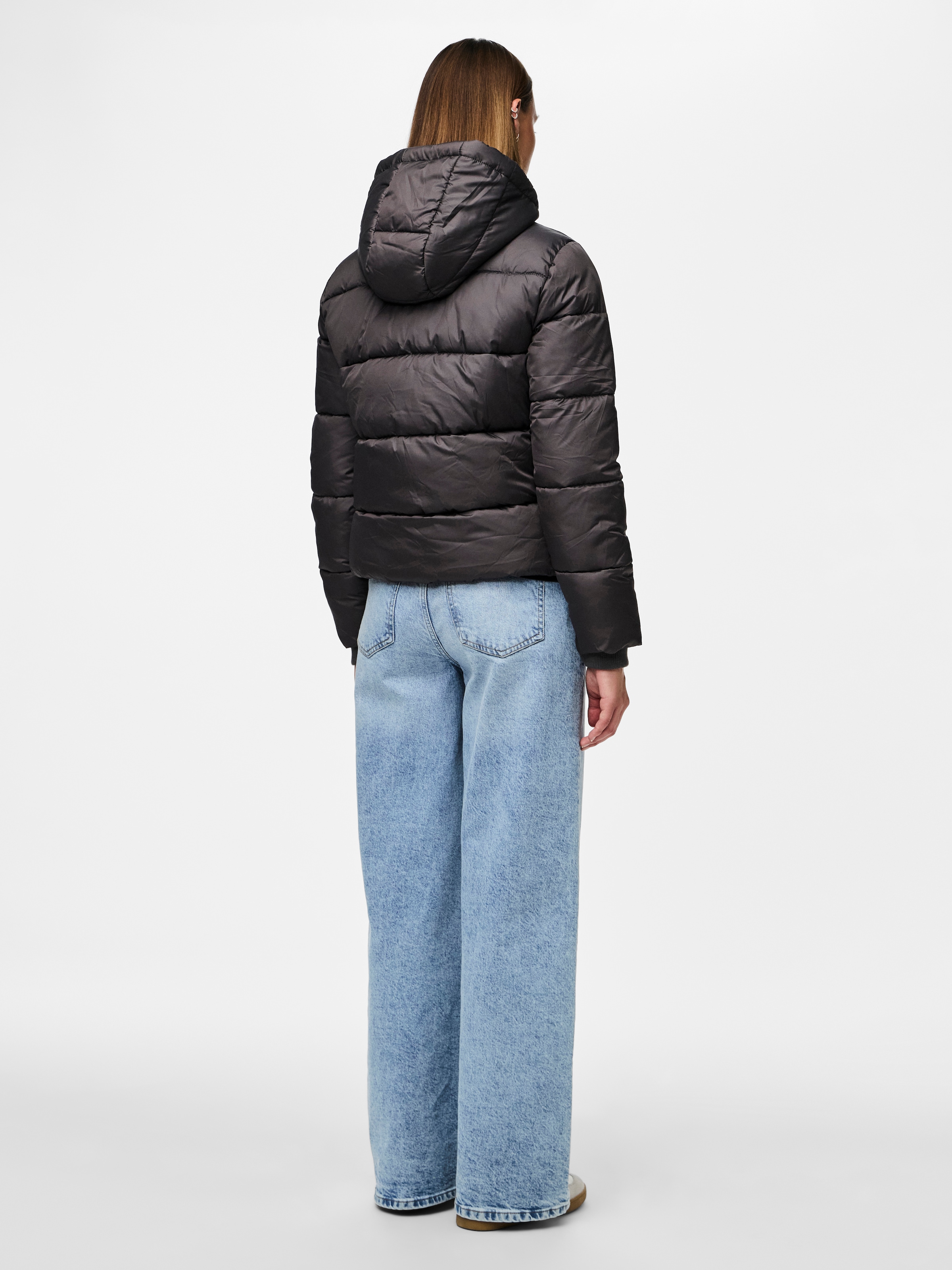 pieces Veste matelassée »PCBEE NEW SHORT  PUFFER JACKET NOOS BC« mit Kapuze