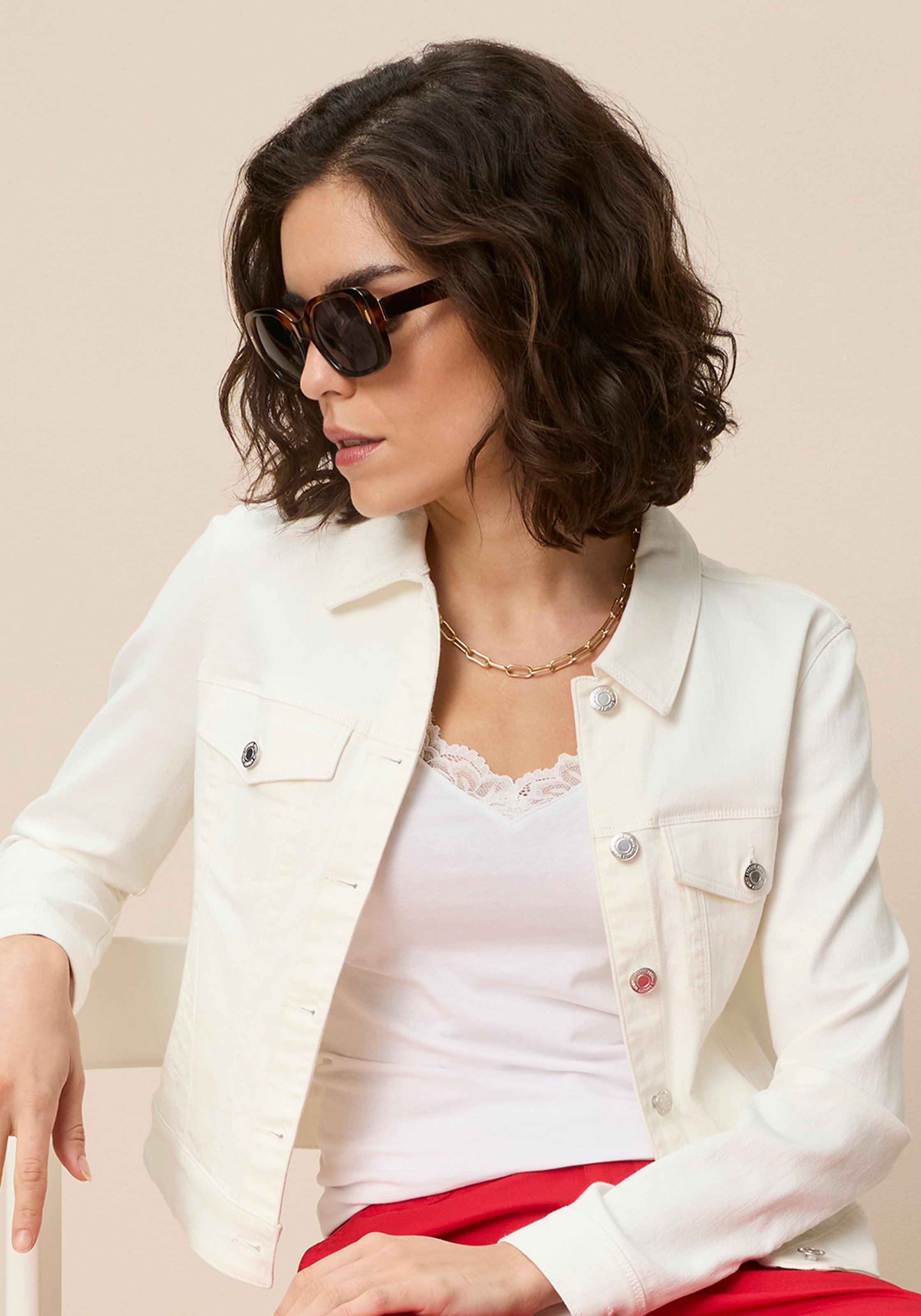 Laura Scott Sonnenbrille »mit goldfarbenen Metalldetail am Bügelansatz« braun gemusterter Vollrandrahmen, graue Gläser mit hohem Blendschutz