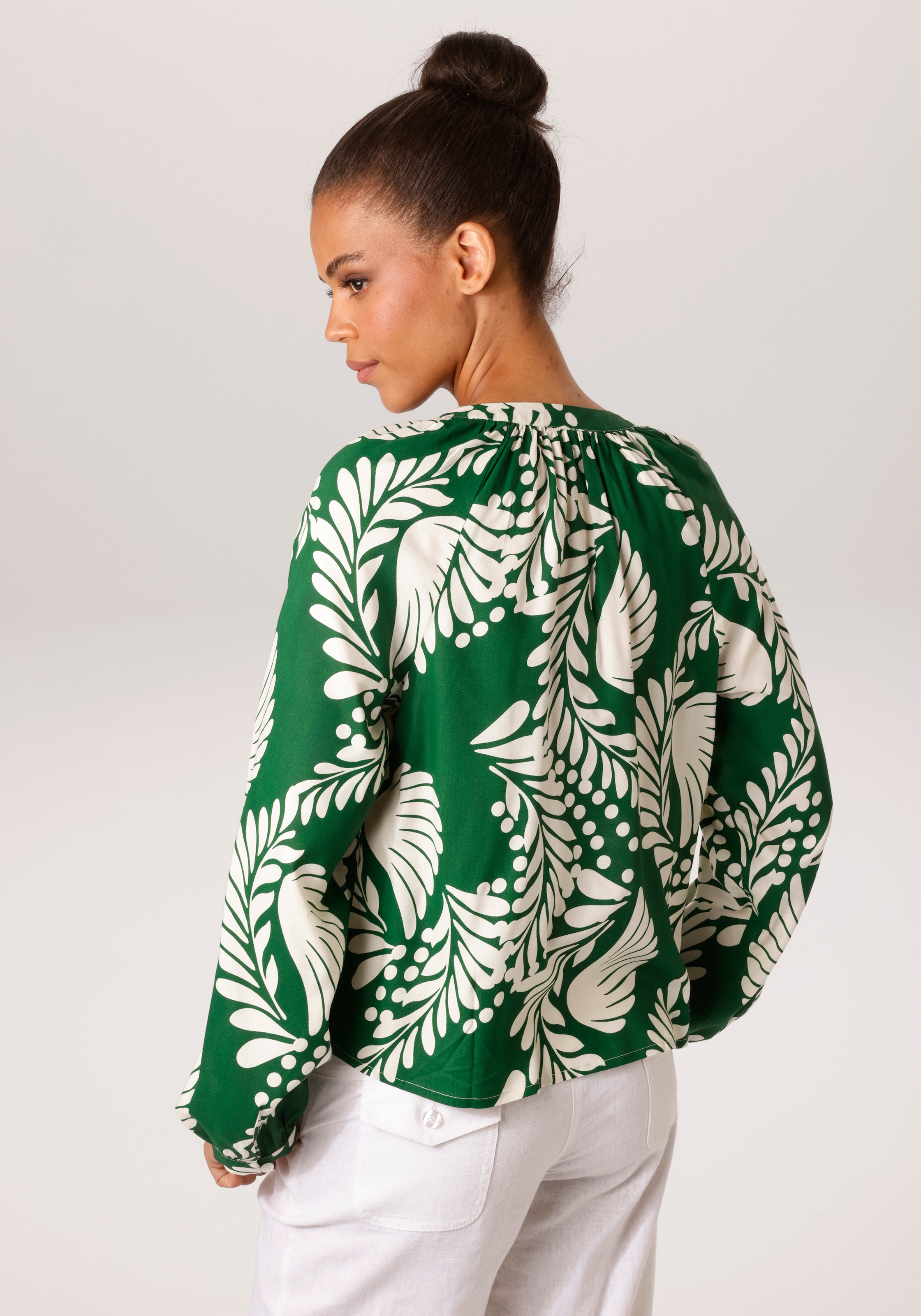 Aniston CASUAL Schlupfbluse mit grossflächigen, grafischen Blättern bedruckt - NEUE KOLLEKTION