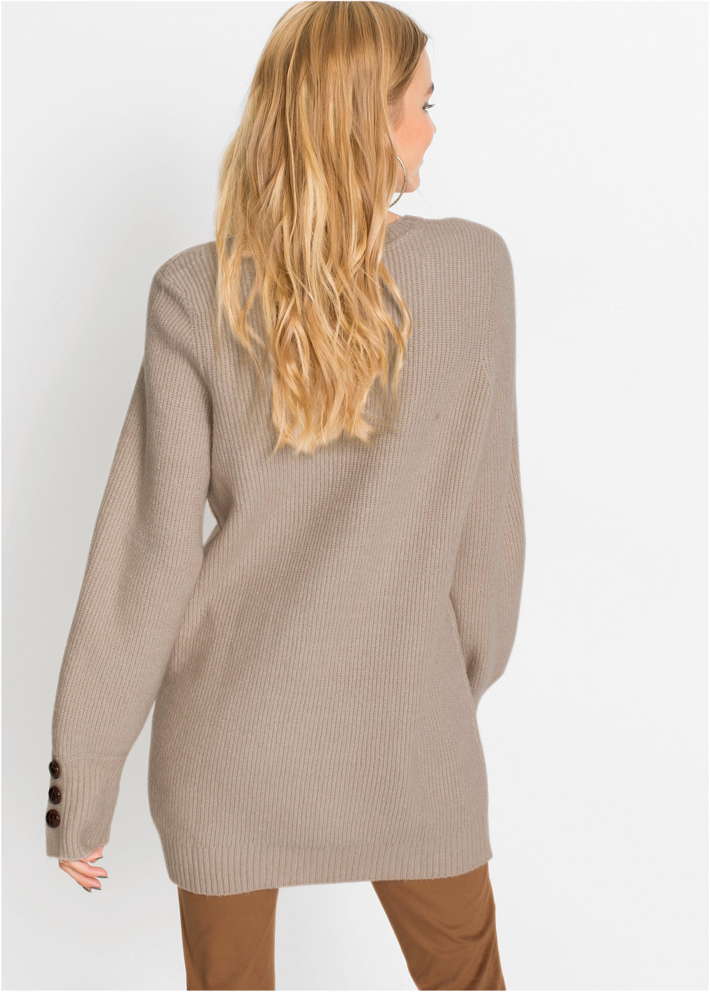 bonprix Pull long »Longpullover mit Knöpfen« avec boutons décoratifs, col rond