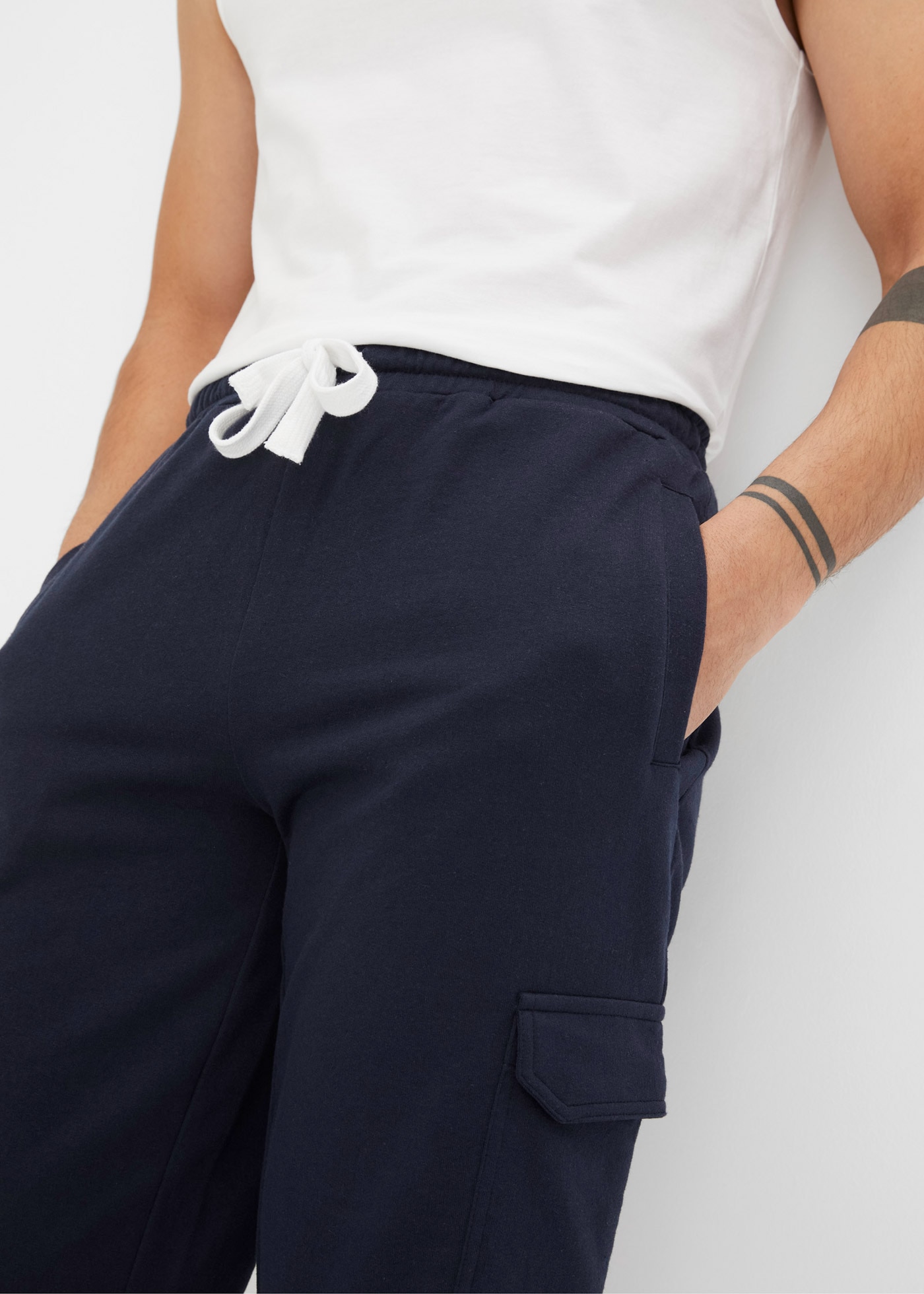 bonprix Cargobermudas  aus Baumwolle, mit Cargotaschen, Regular Fit, mit elastischem Bund