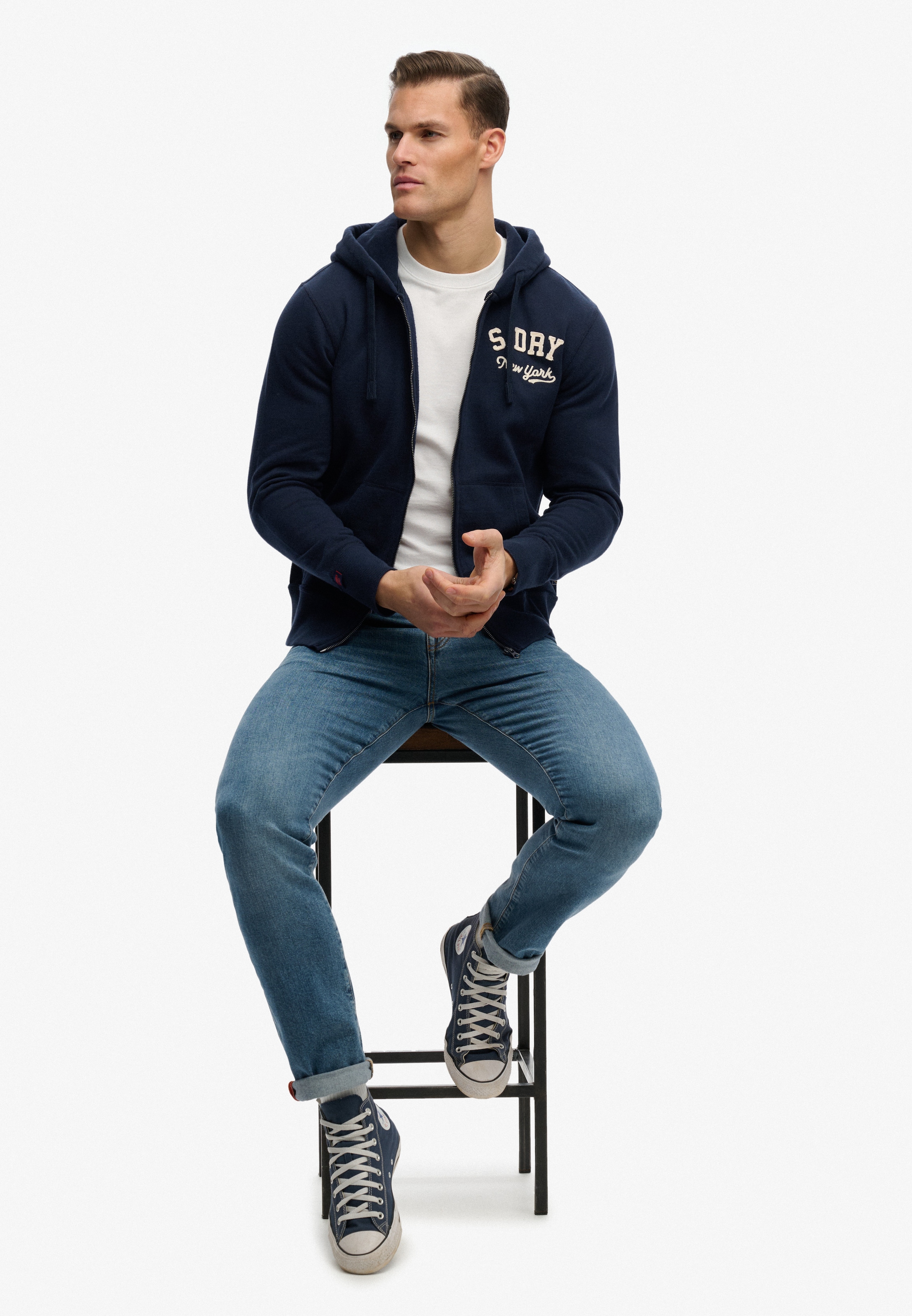 Superdry Kapuzensweatjacke »VINTAGE ATHLETIC ZIPHOOD« aus Baumwolle und angerauter Sweatware, Loose Fit, mit Reissverschluss