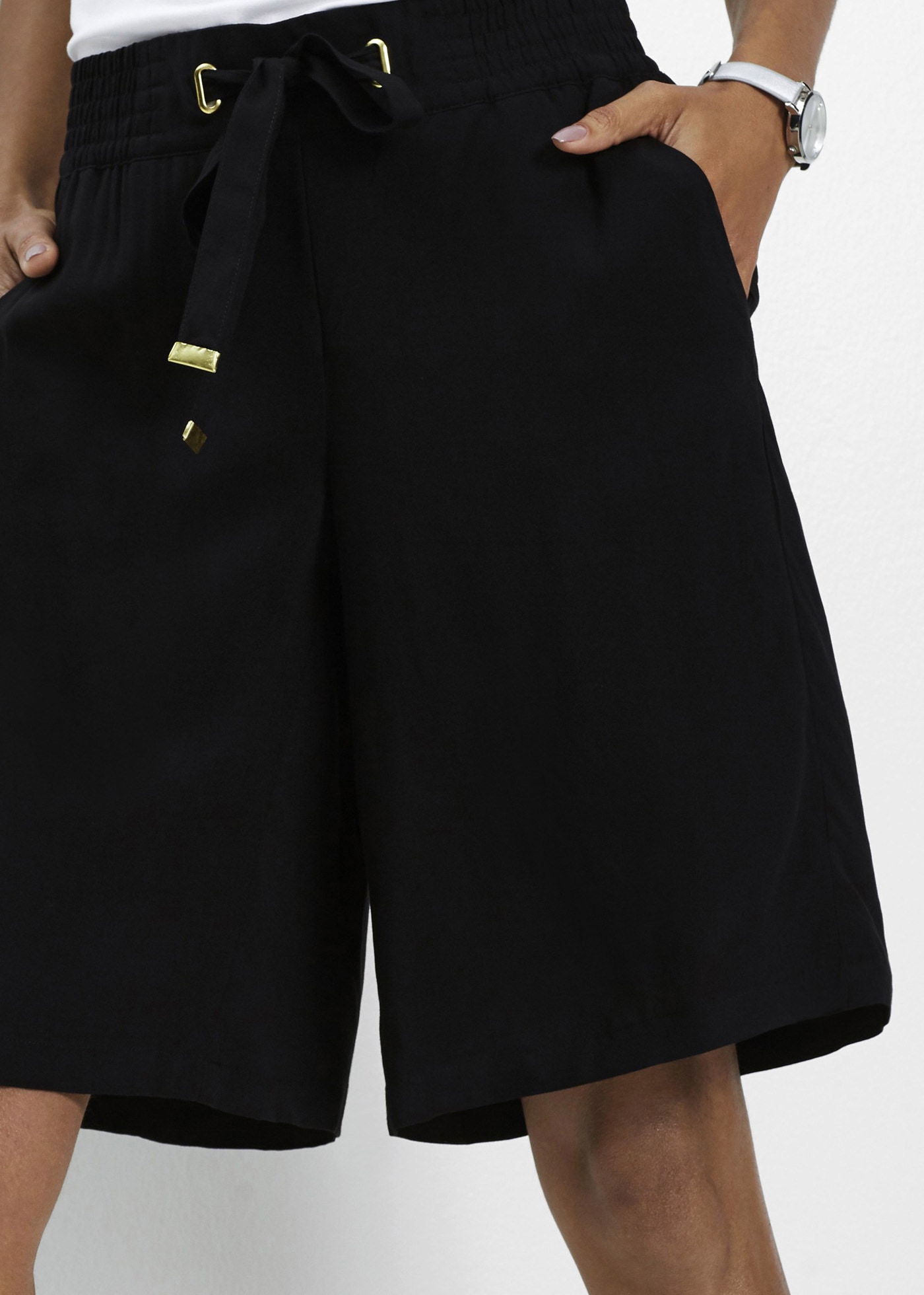 bonprix Bermuda  aus Viskose, mit elastischem Bund, Loose Fit, sportlicher Stil