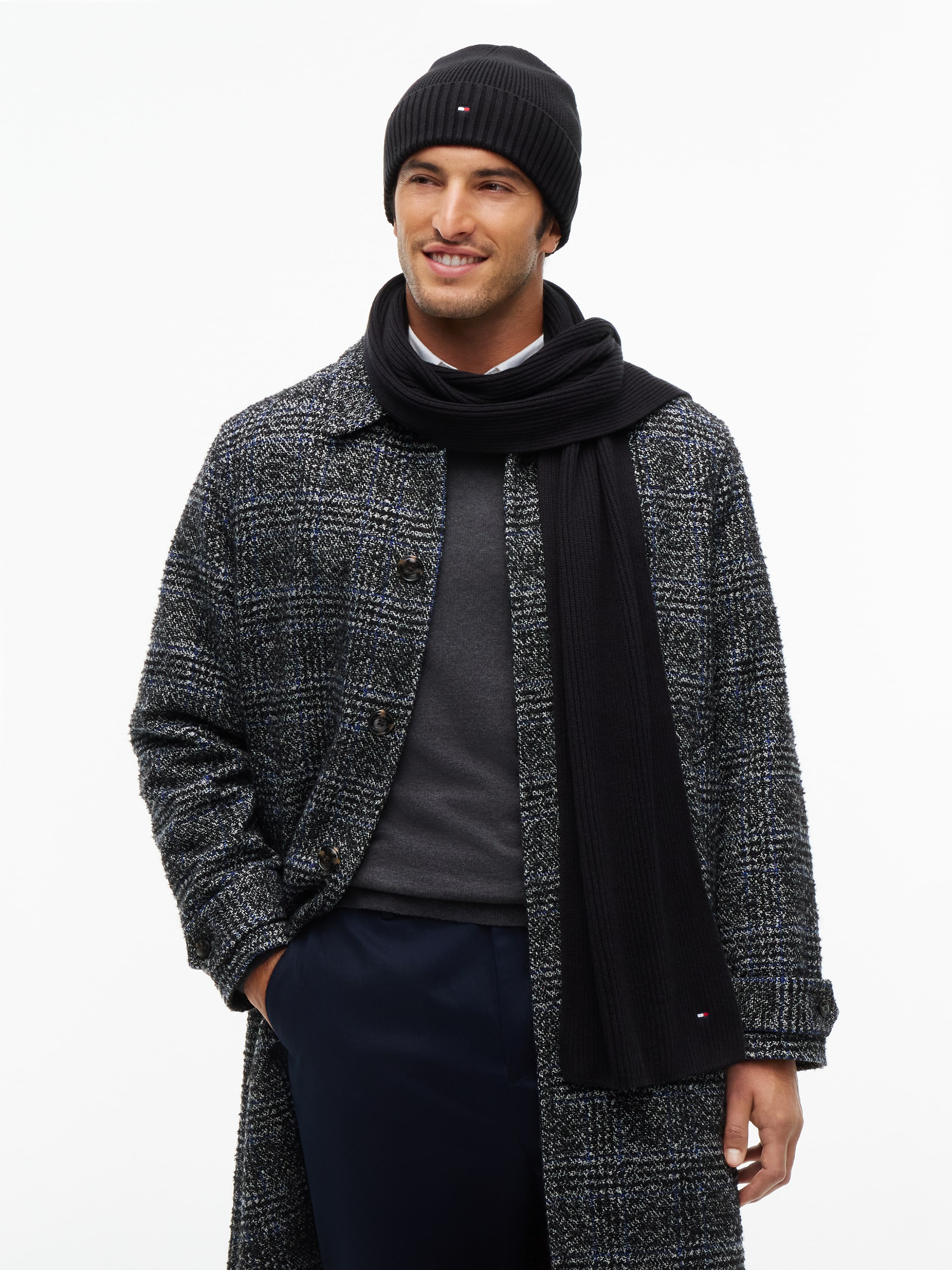 Tommy Hilfiger Beanie »TH FLAG BEANIE AND SCARF« 2 Stk. mit Kaschmiranteil, in Geschenkbox