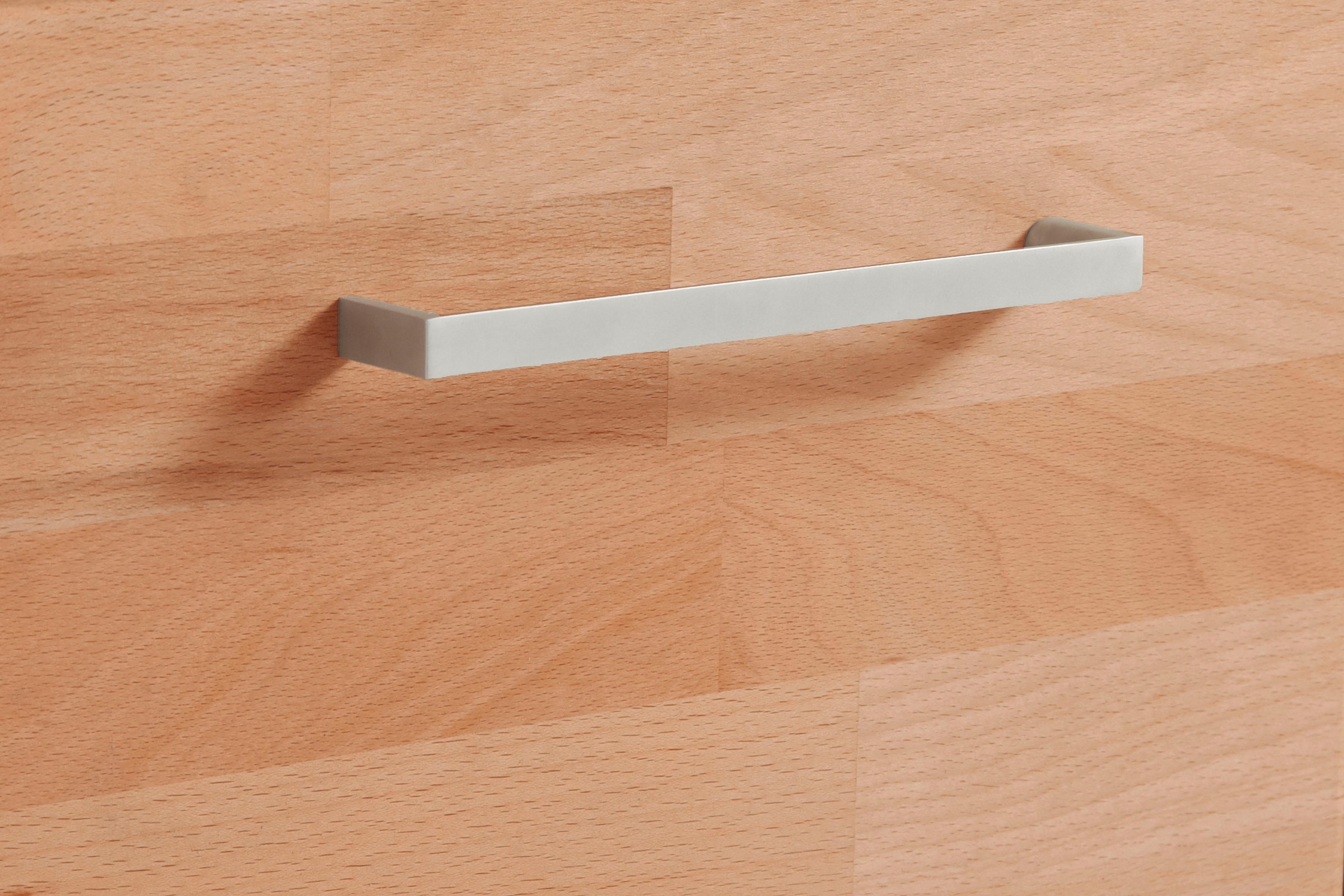 Home affaire Commode »Celle,90cm breit,35 cm tief, Fronten Massivholz« Holz massiv, Holzwerkstoff, Metall Griffe,3 breite Fächer