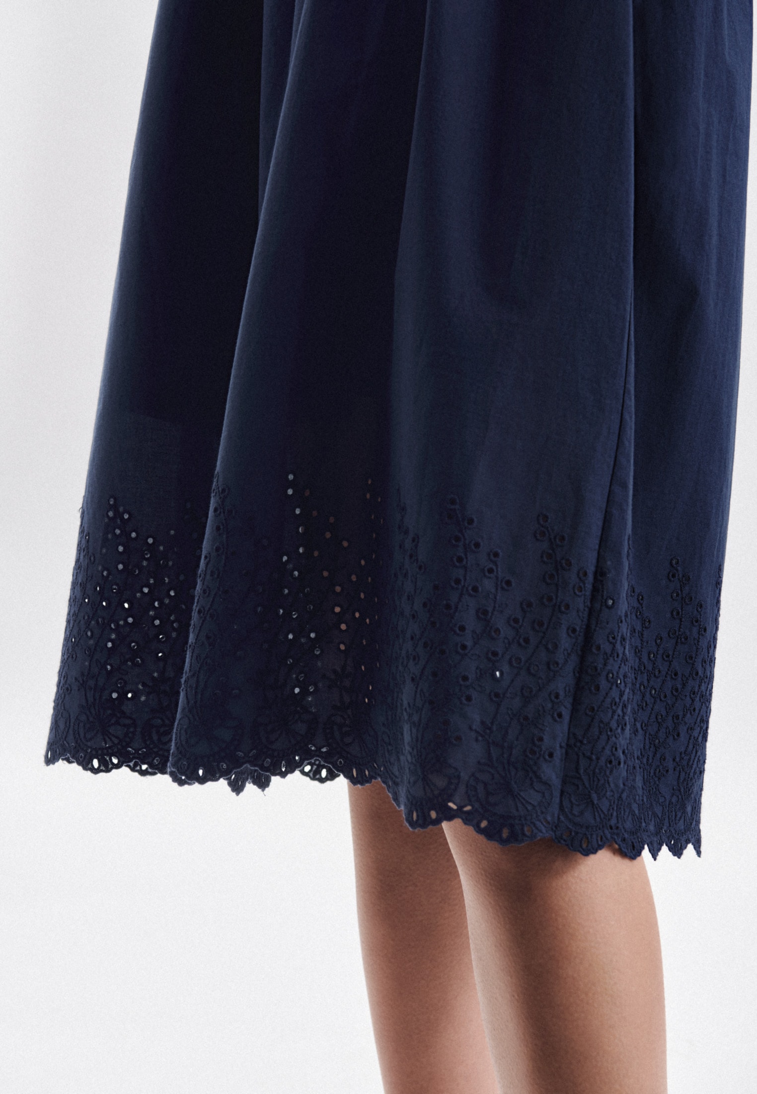 seidensticker Sommerkleid »Schwarze Rose« Ohne Arm Karree Stickerei