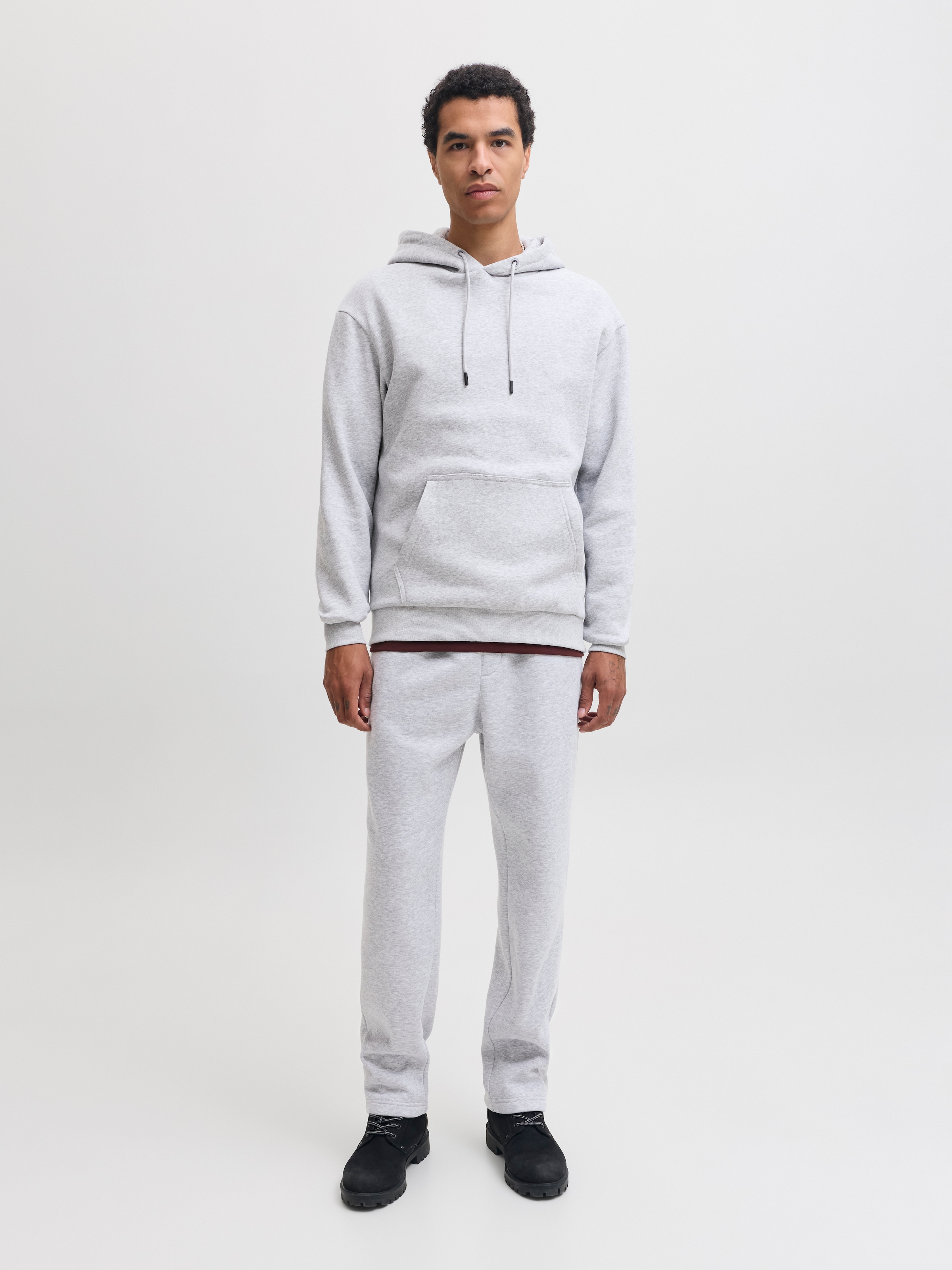 Jack & Jones Sweat à capuche »JJEBRADLEY SWEAT HOOD UNC SET PK MP«, 2 avec pantalon de survêtement, mélange de matières, coupe ample
