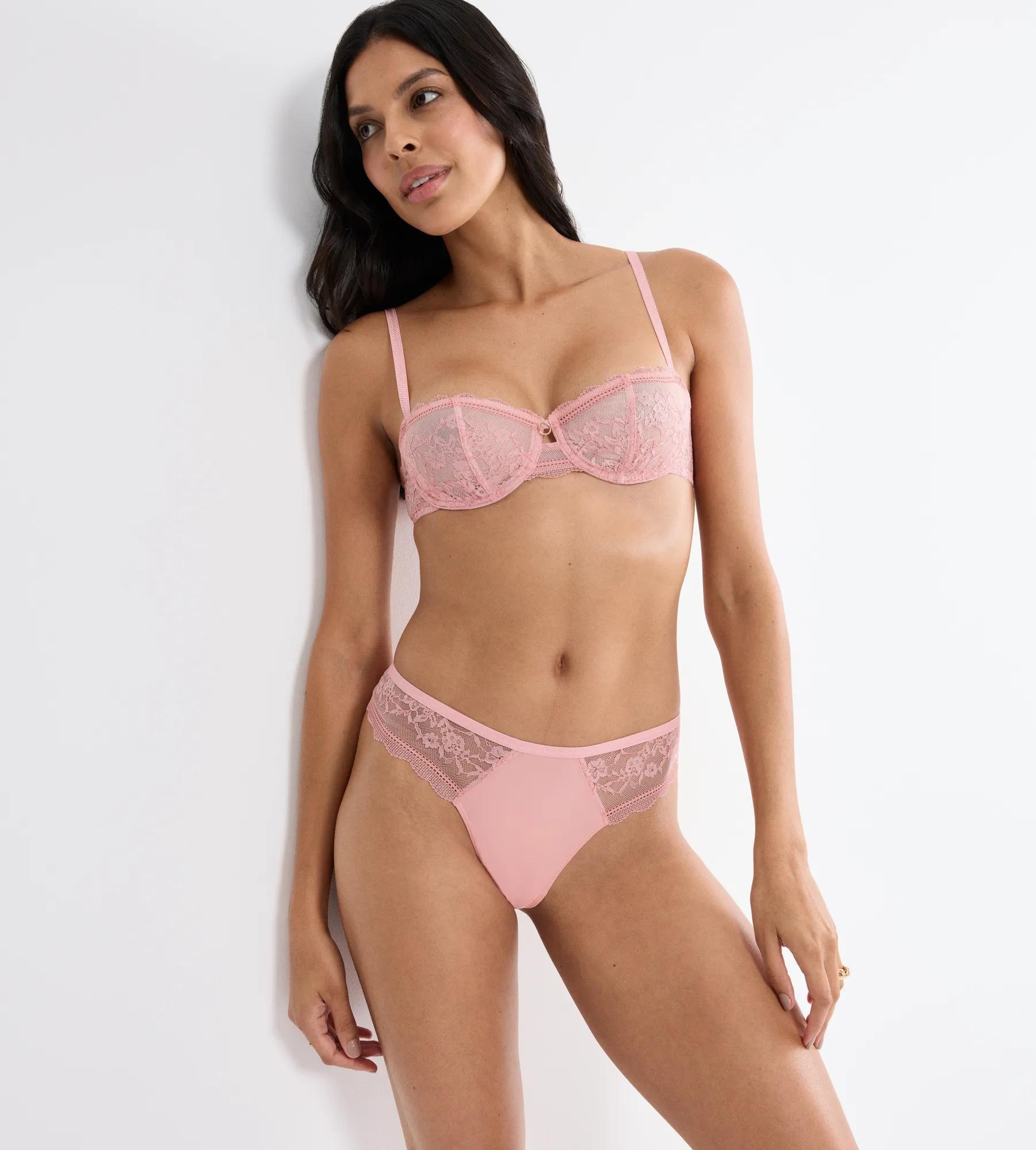 Triumph Slip »Comfort Allure String« dentelle stretch florale, élastique, look élégant