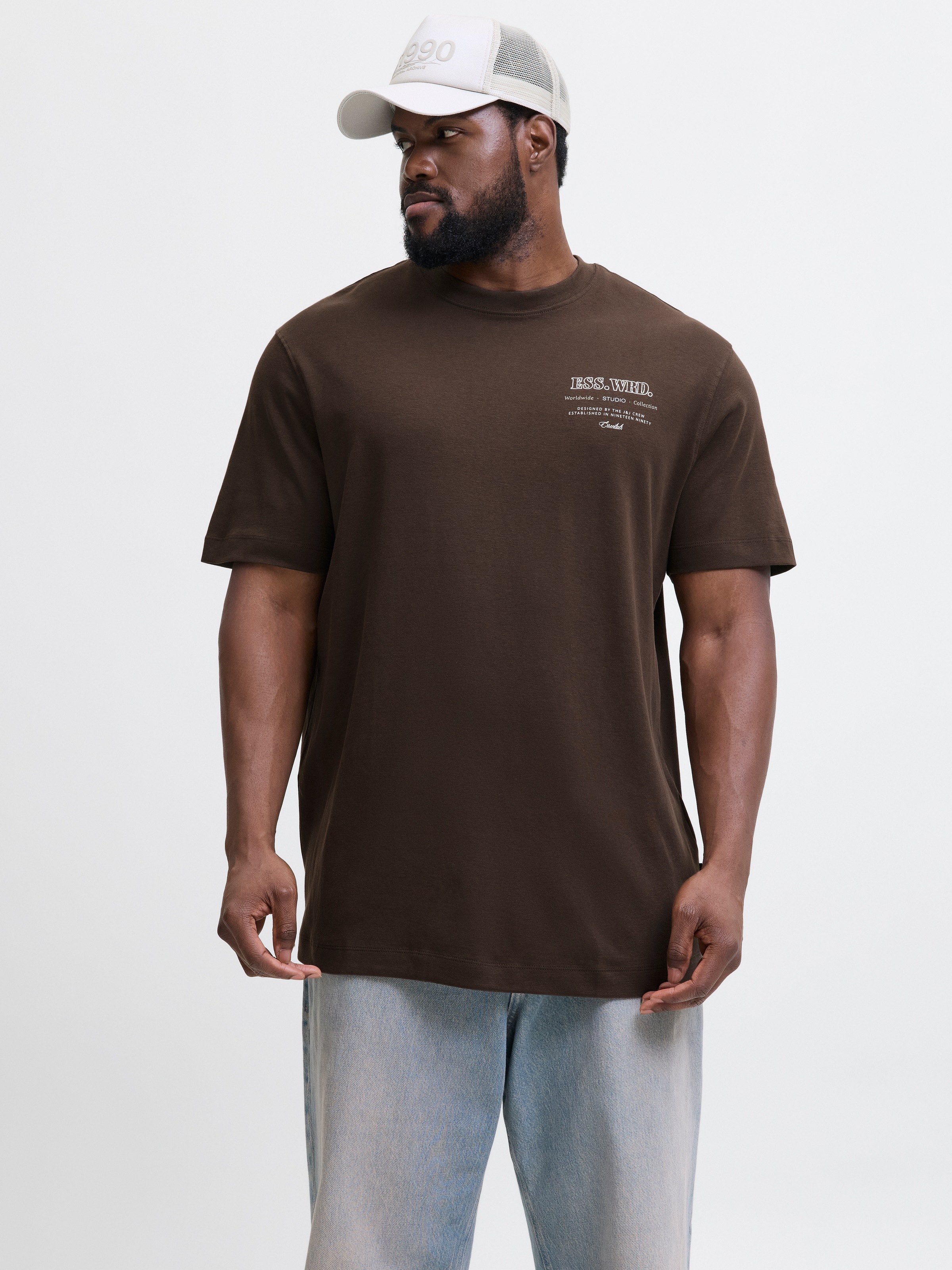 Jack & Jones PlusSize T-shirt »JJEURBAN EDGE STUDIO TEE SS SN PLS« mit Logobranding