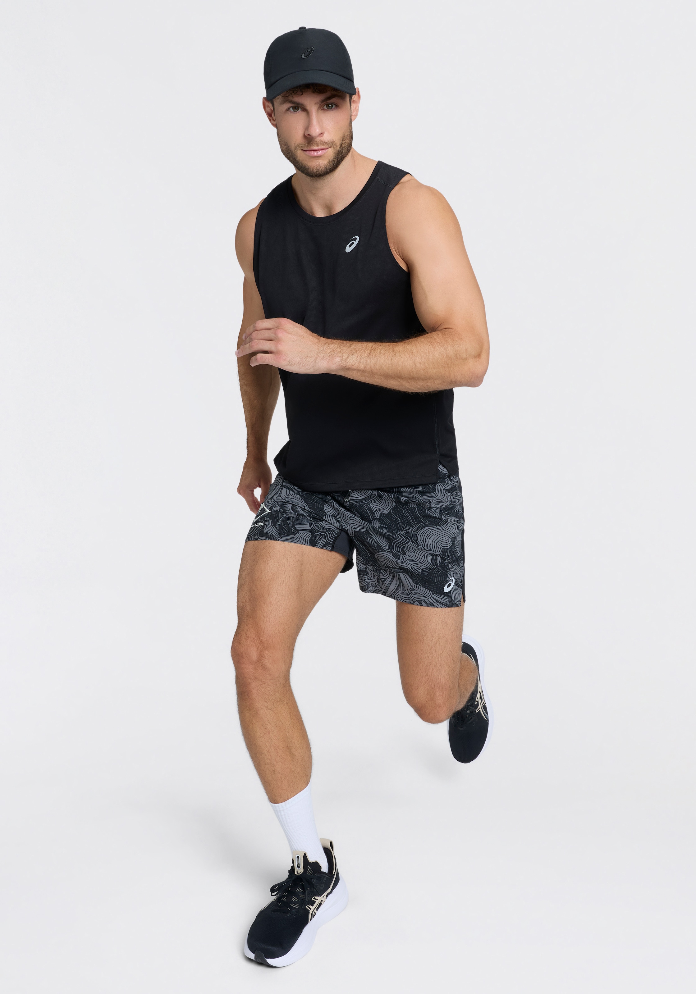 Asics Short de course »FUJITRAIL ALL OVER PRINT 5IN SHORT«  Technologie ACTIBREEZE™, respirant, réfléchissant