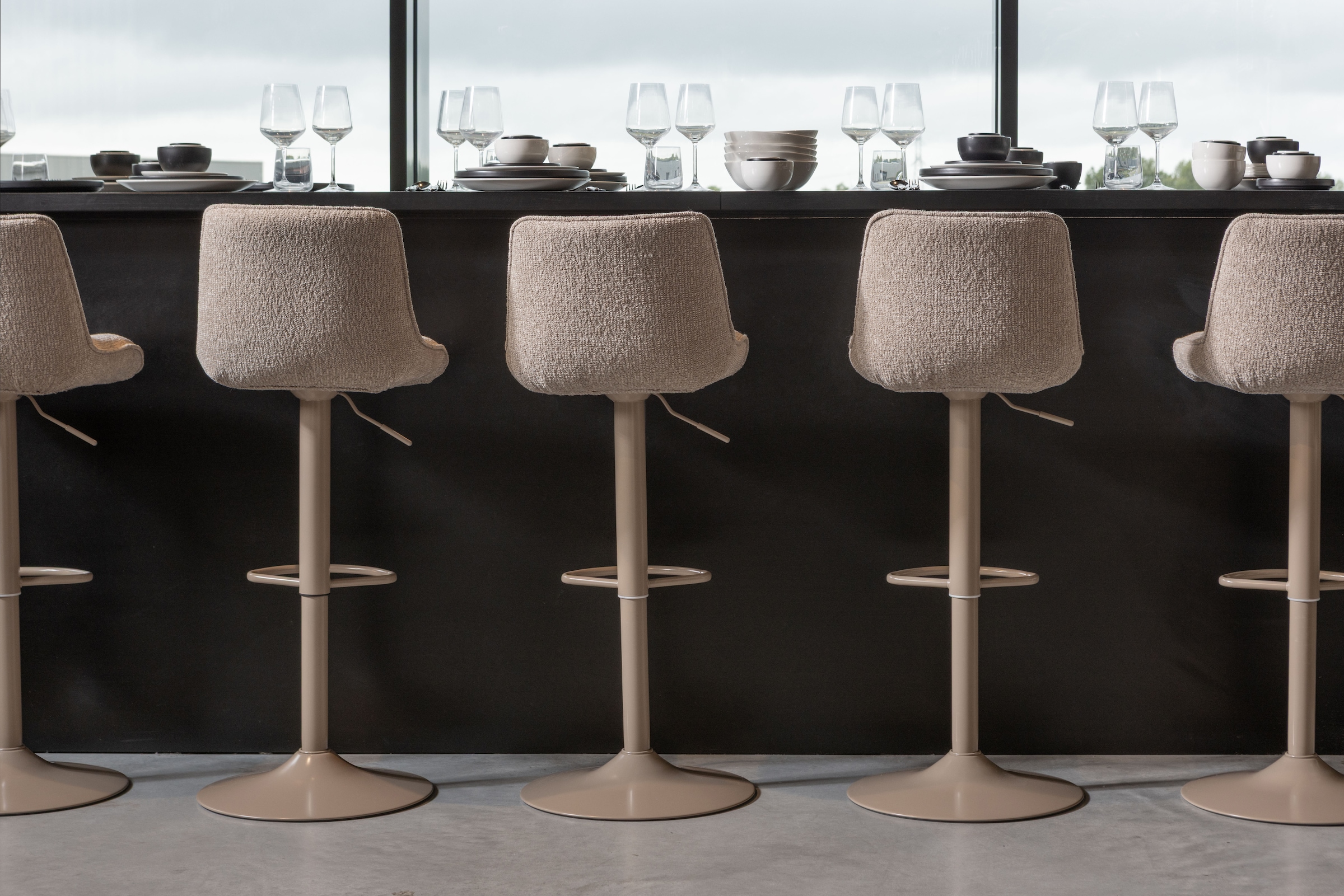 WOOOD Barhocker »Marten höhenverstellbar und drehbar mit Metallgestell 45 x 50 x 110 cm« Gewebter Bezug, Sehr hohe Verschleissfestigkeit, Tragkraft 120 kg