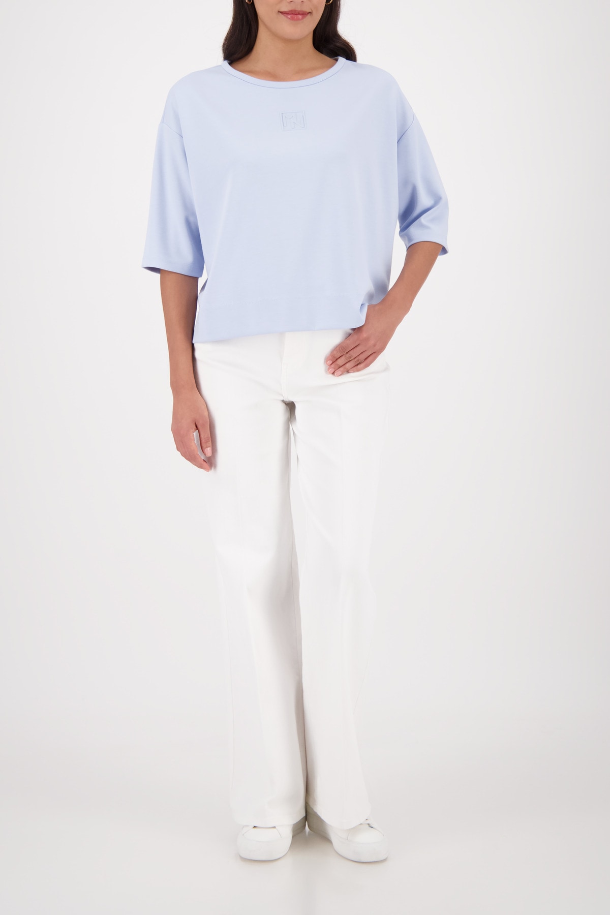 Monari Sweatshirt »Sweatshirt Basic Prägedruck«, Relaxed fit mit Präge-Emblem
