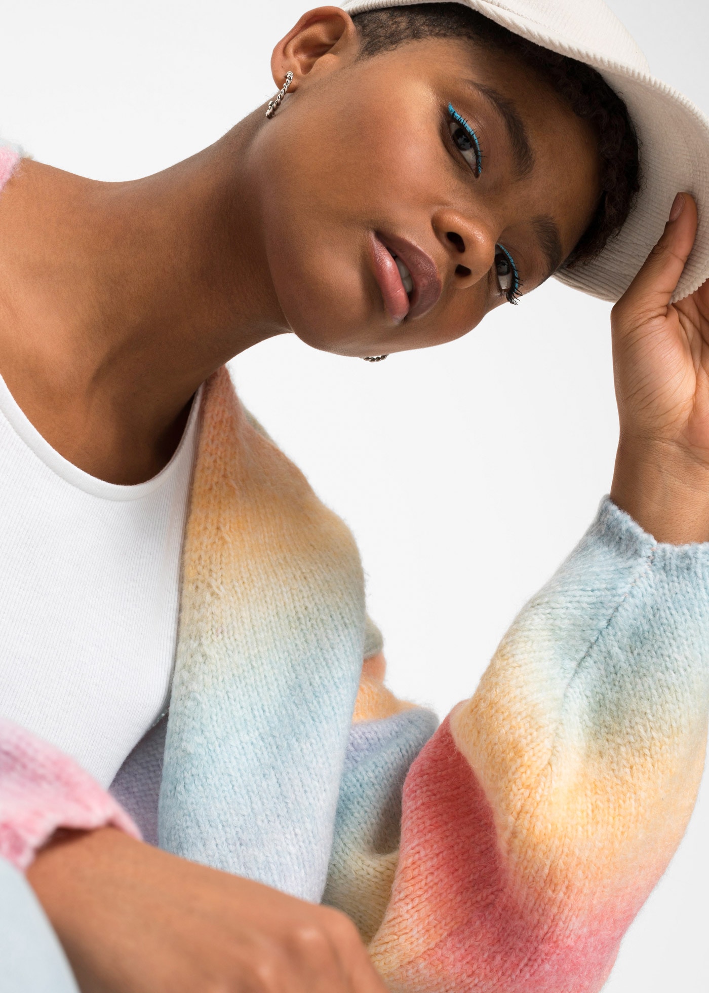 bonprix Veste en tricot »Grobstrickjacke aus weichem Woll-Mix« Oversize-Passform, Multicolour-Optik, offene Form