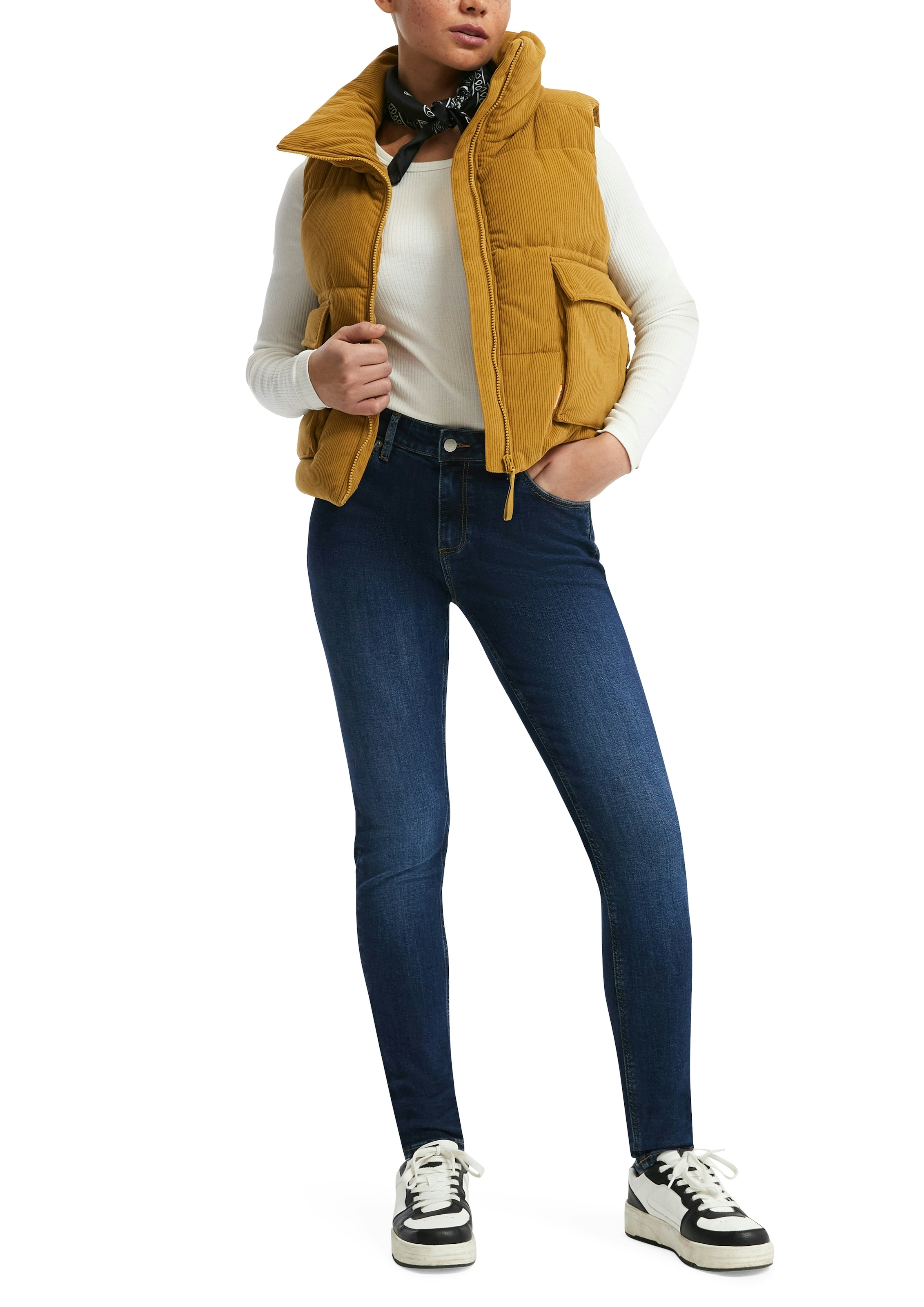 QS Skinny-fit-Jeans »SADIE« mit Taschen