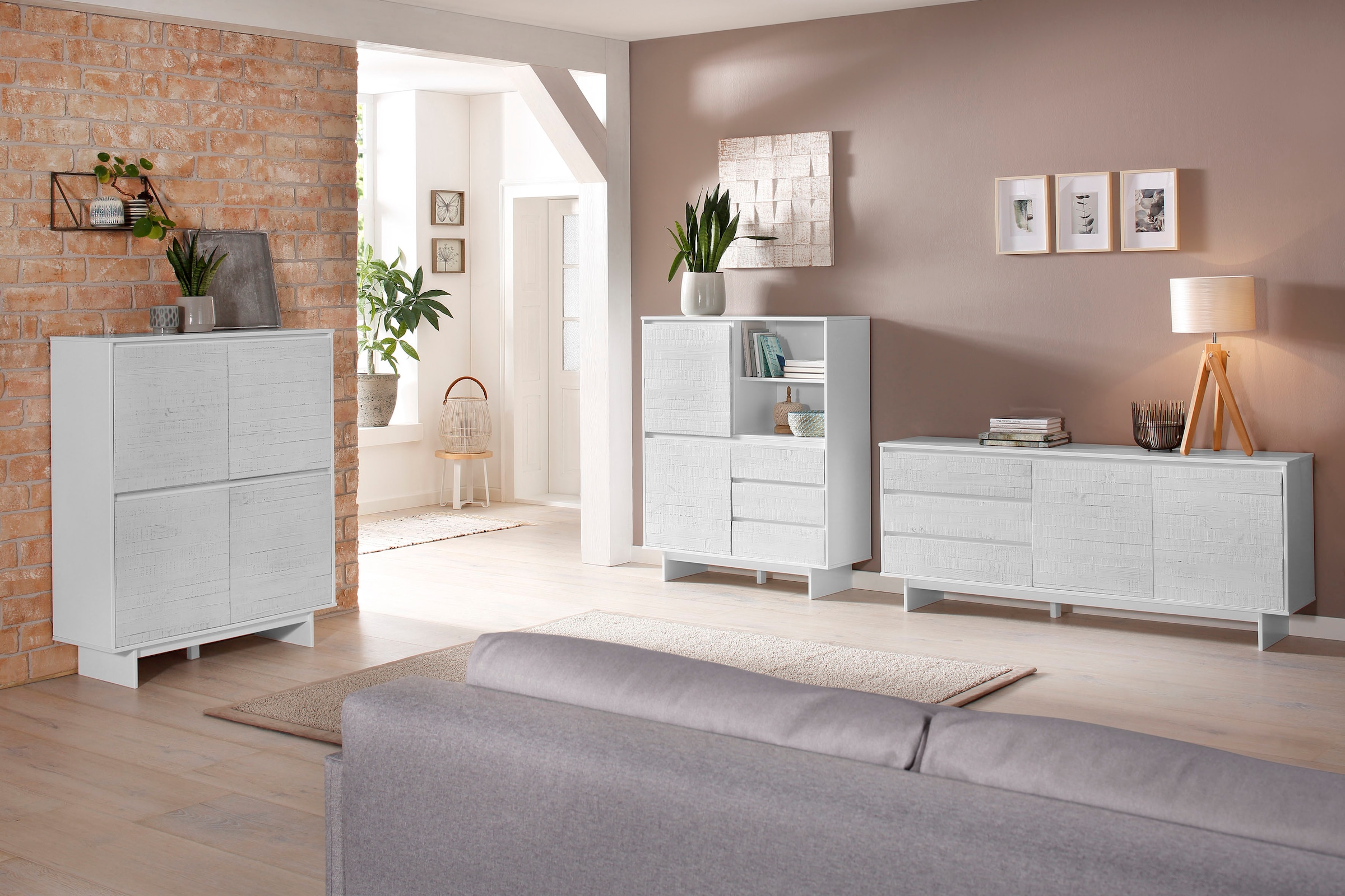 Home affaire Highboard »Morgan Midischrank« Kommode aus massivem Kiefernholz, eingefräste Griffmulden, Höhe 120 cm