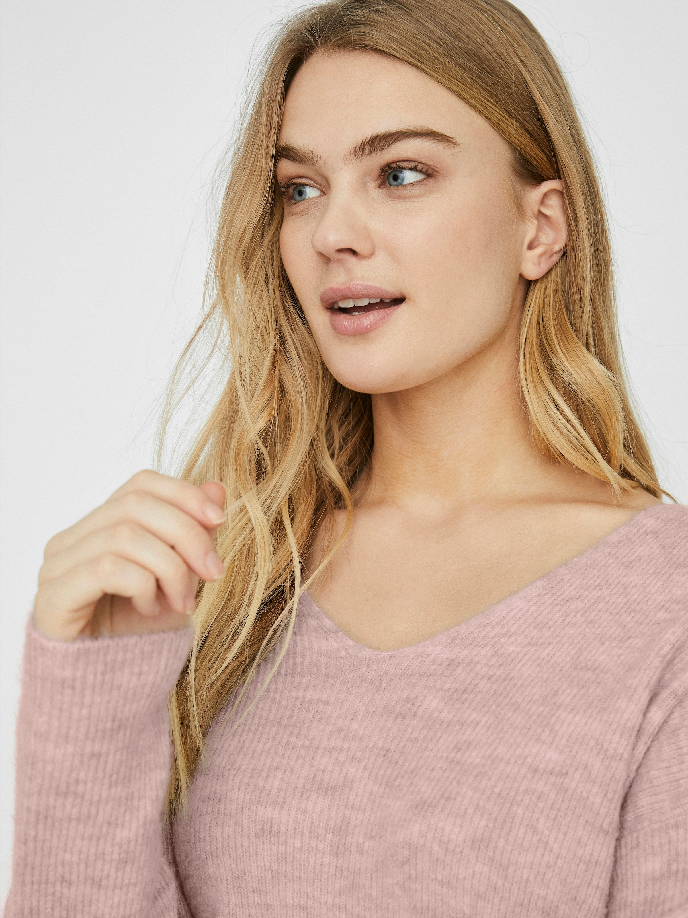 Vero Moda Pull col V »VMCREWLEFILE LS V-NECK BLOUSE NOOS« mélange de matières, coupe ample