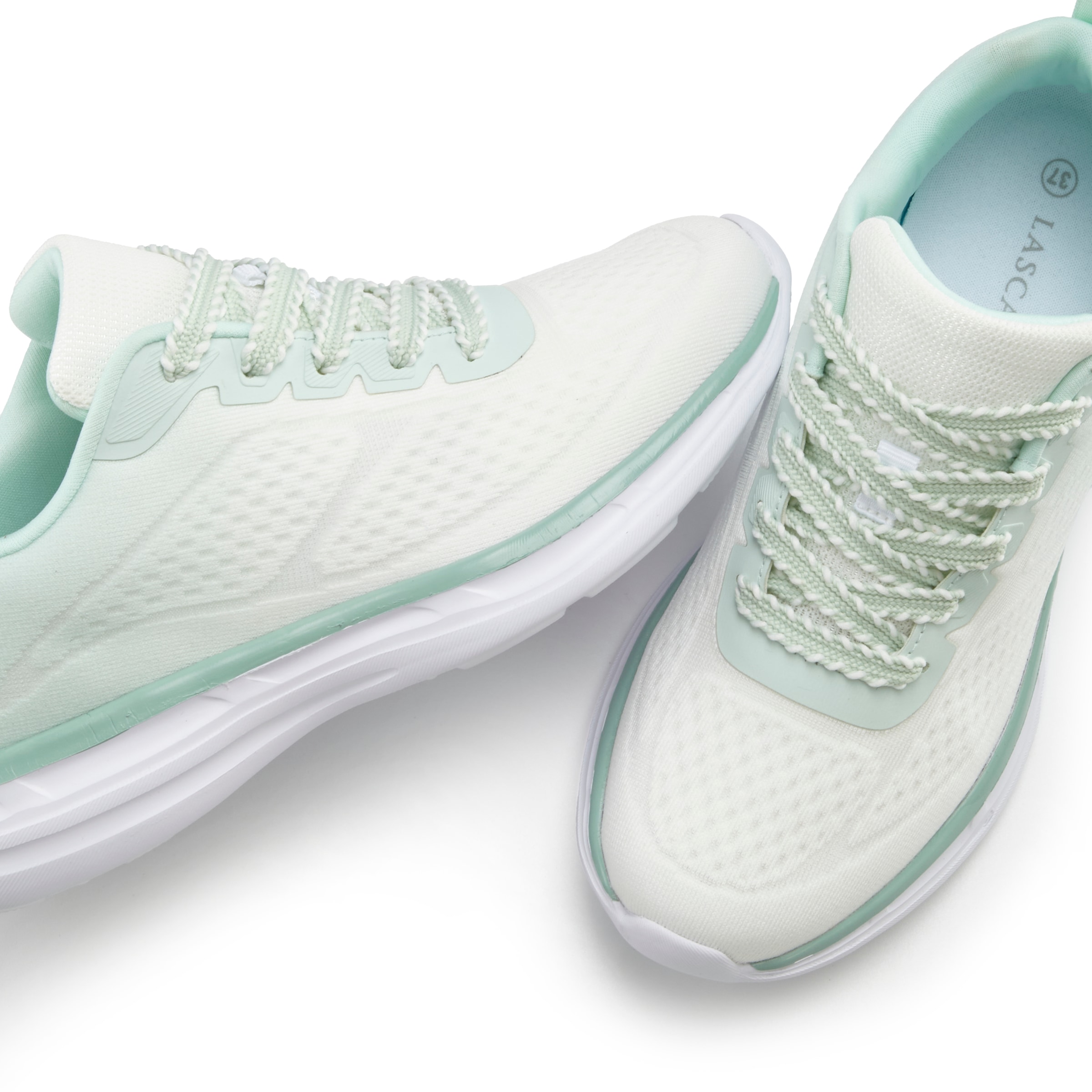 LASCANA Sneaker »Halbschuh, Freizeitschuh, Turnschuhe,«  NEU mit modischen Farbdetails VEGAN