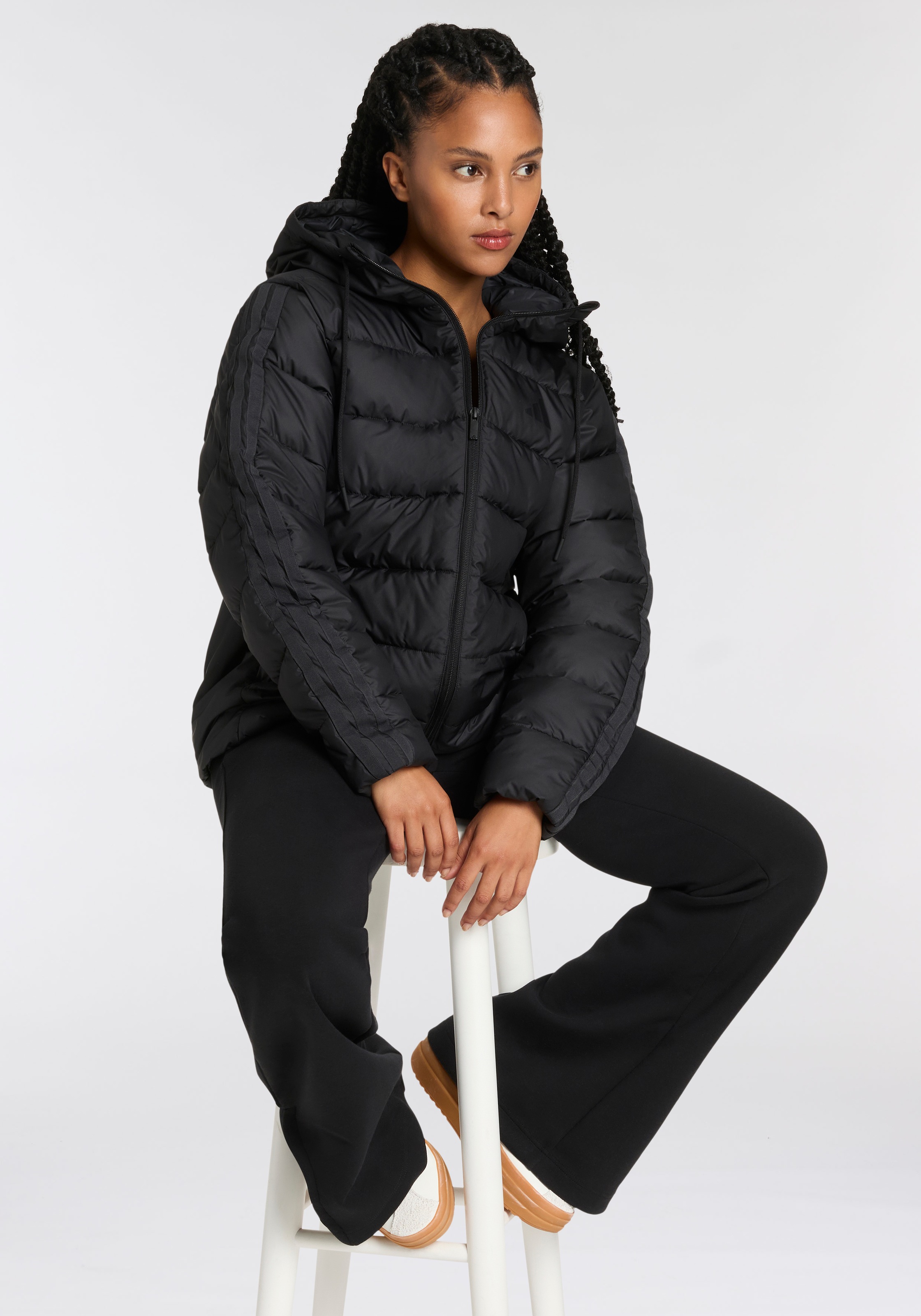 adidas Sportswear Steppjacke »ESSENTIALS CLIMAWARM 3-STREIFEN« mit Kapuze, CLIMAWARM
