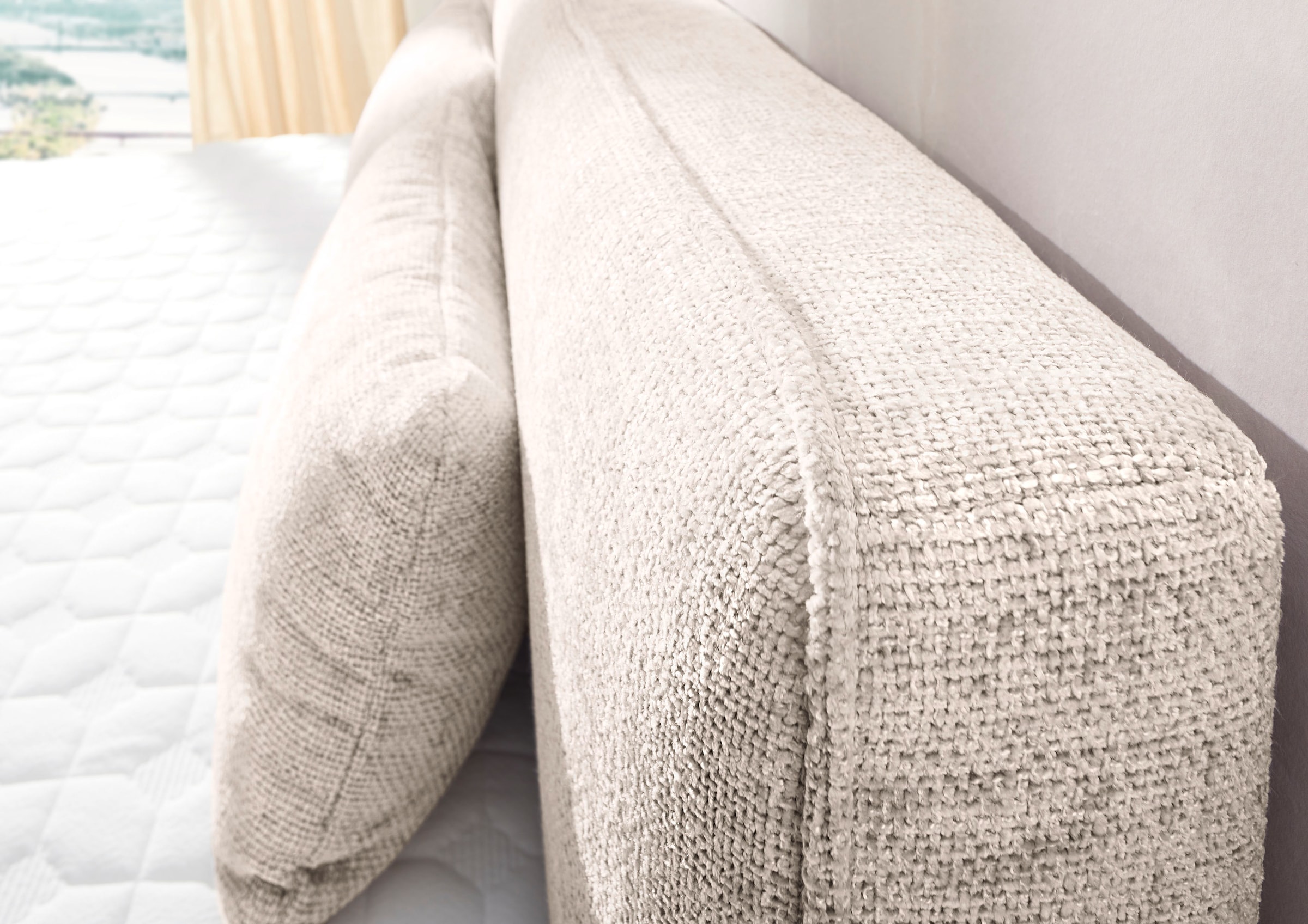 Jockenhöfer Gruppe Lit boxspring »Valentina in der Breite 180cm, beige, extra dickes Kopfteil mit Keder« Matelas TTFK 7 zones, surmatelas visco, différents degrés de fermeté disponibles