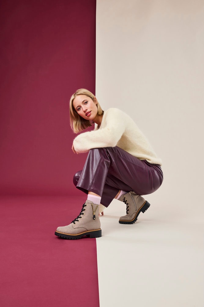 Rieker Schnürstiefelette  Schnürboots, Herbstboots, Profilsohle, Blockabsatz, im Pepita-Look