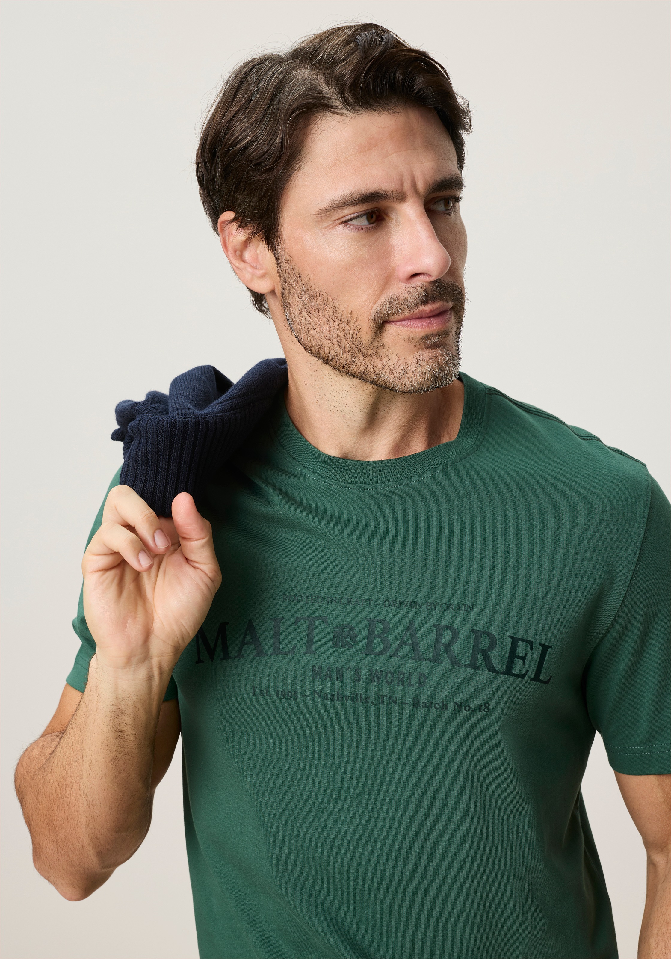 Man's World Shirt à col rond coupe normale, manches courtes, aspect imprimé avec application print