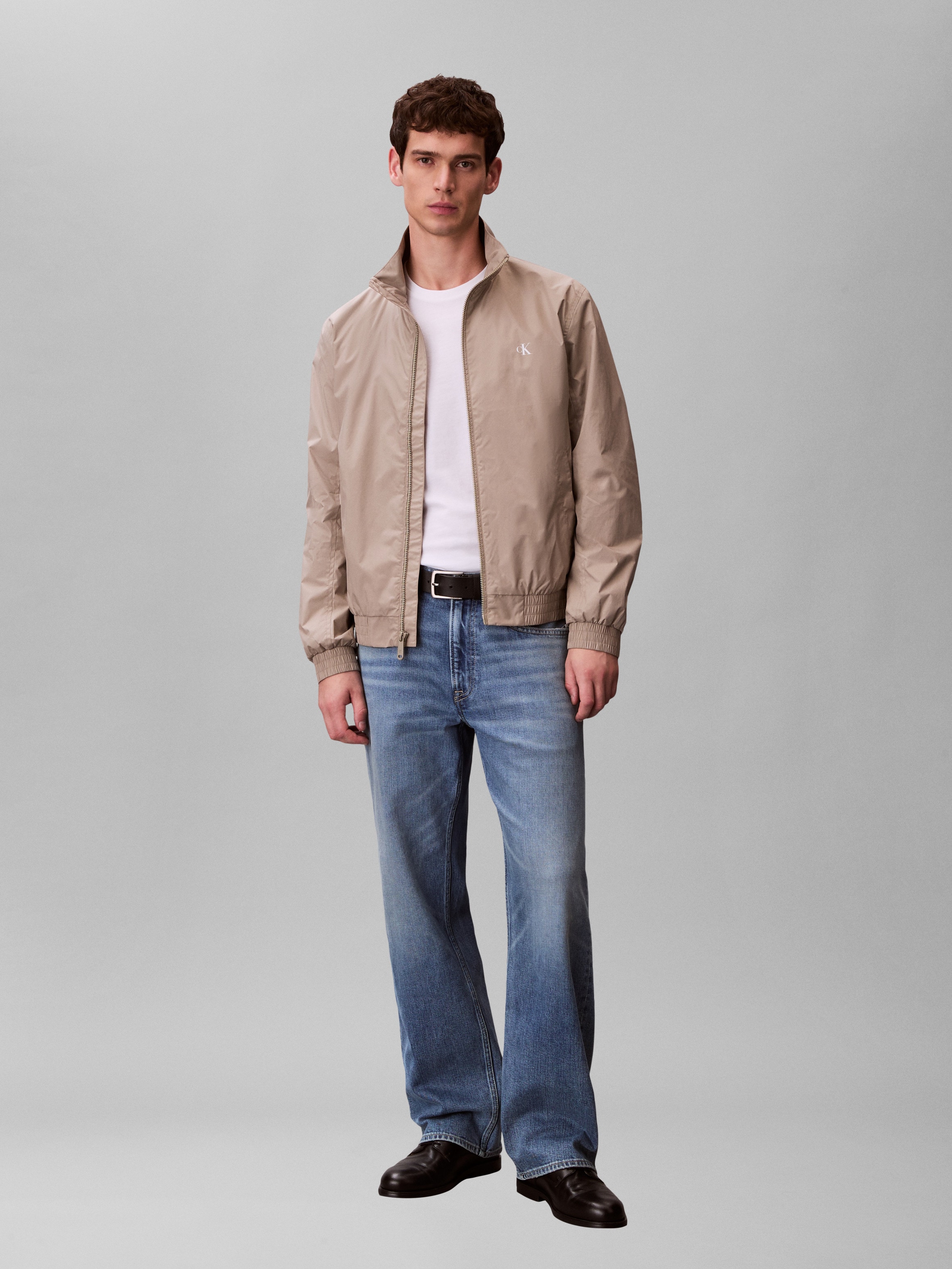Calvin Klein Coupe-vent »UNFILLED NYLON« sans capuche coupe régulière avec col montant