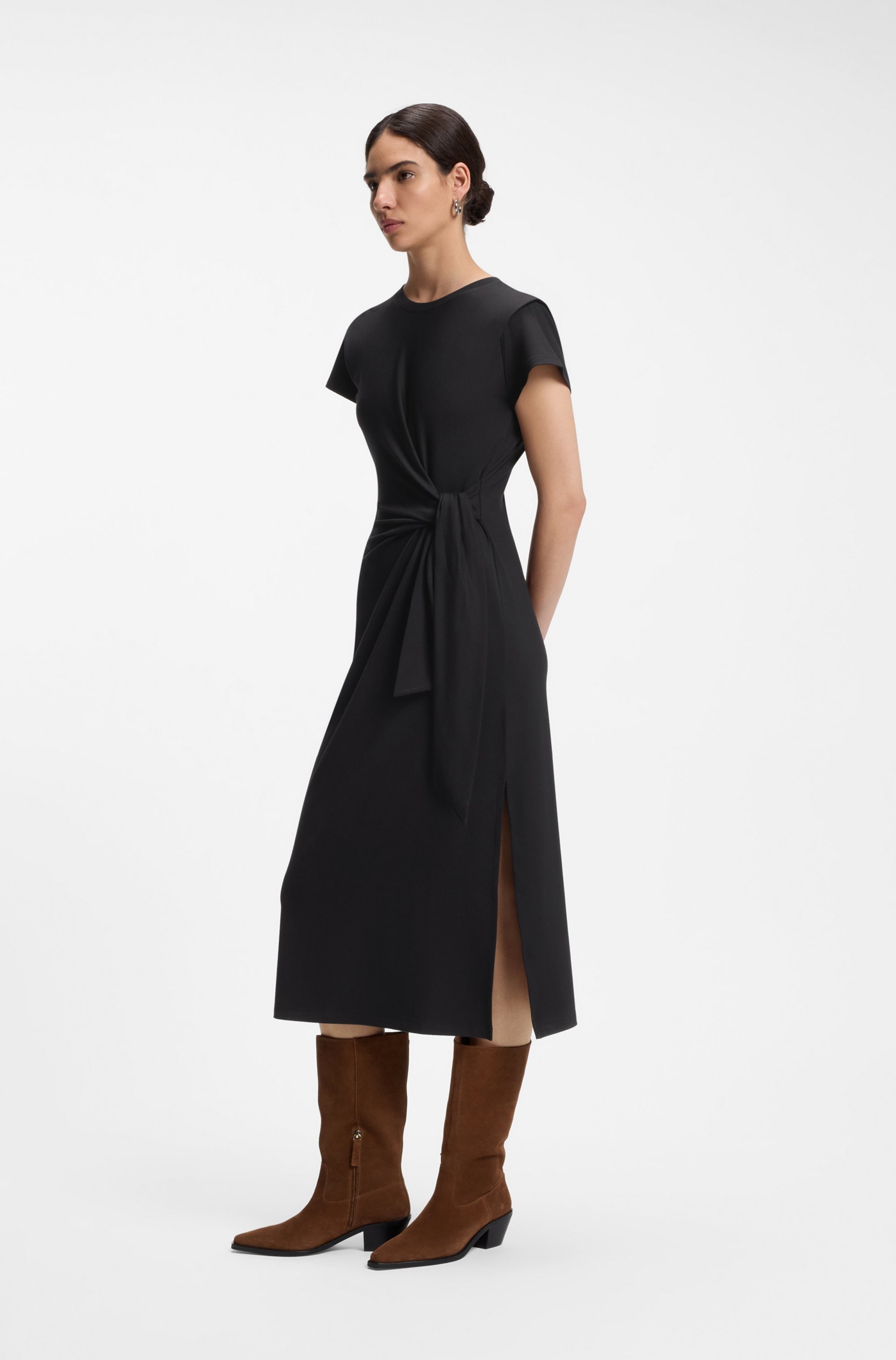 BOSS ORANGE Robe midi »Erlays Premium Damenmode« avec taille cintrée et pinces aux épaules