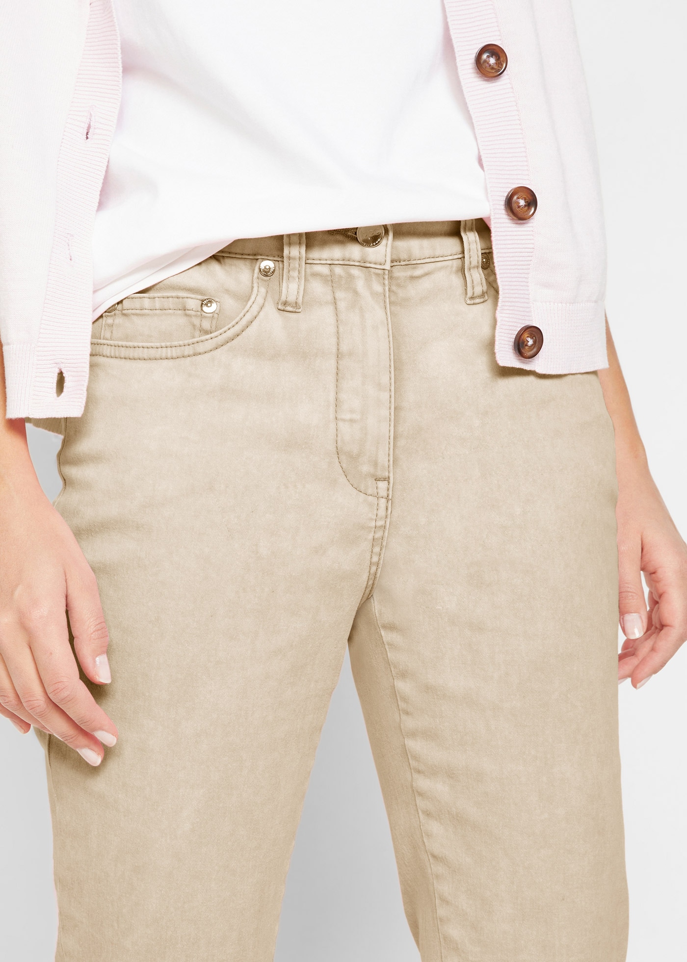 bonprix Webhose »Verkürzte Twill-Hose im Used-Look«  aus Baumwolle und Elasthan, schmale Silhouette, slim fit, Used-Look