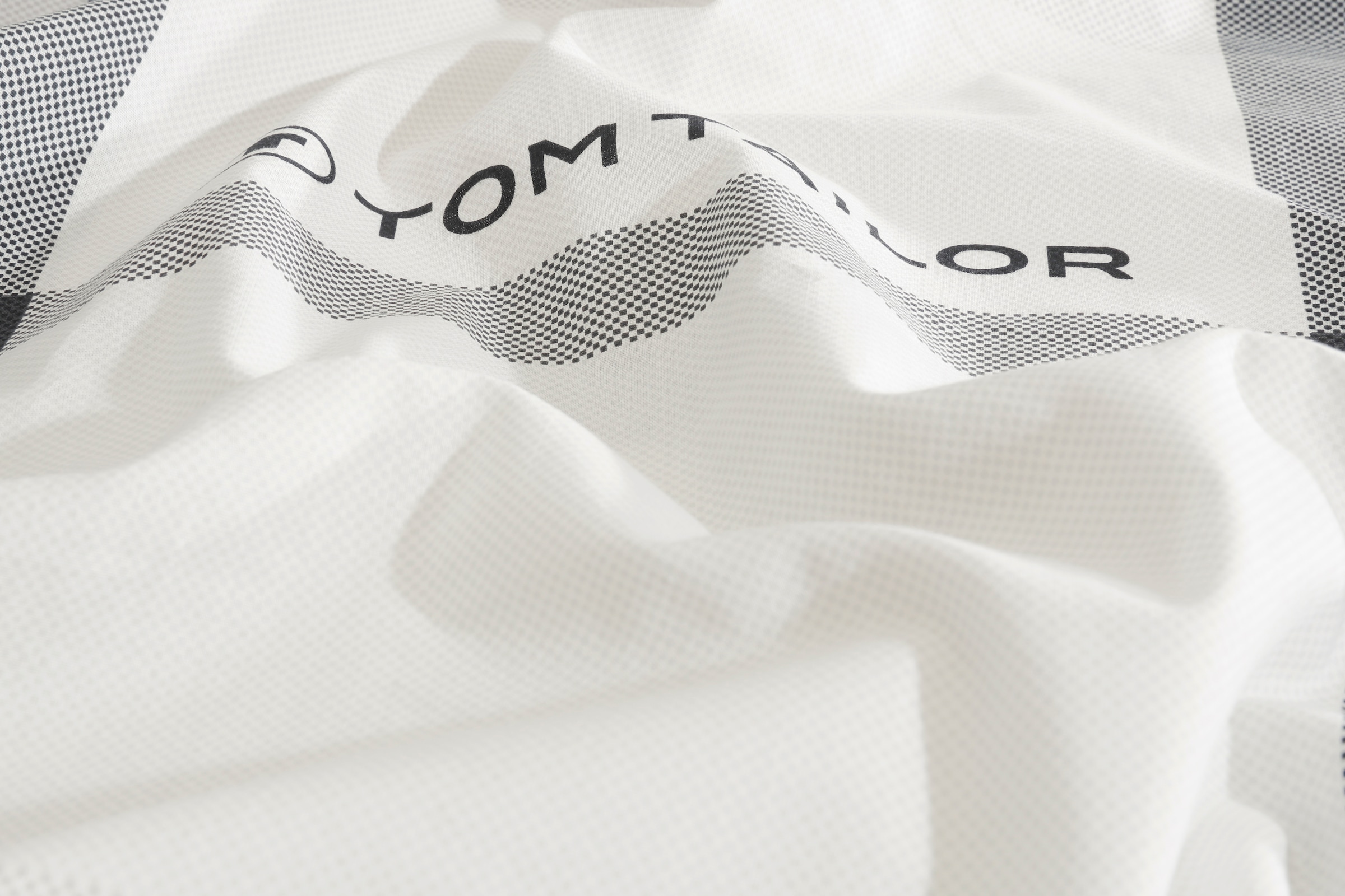 TOM TAILOR HOME Linge de lit »Lenny in Gr. 135x200 oder 155x220 cm« 3 cuis avec CADEAU GRATUIT : taie d'oreiller 1 pièce, disponible en flanelle et renforcé