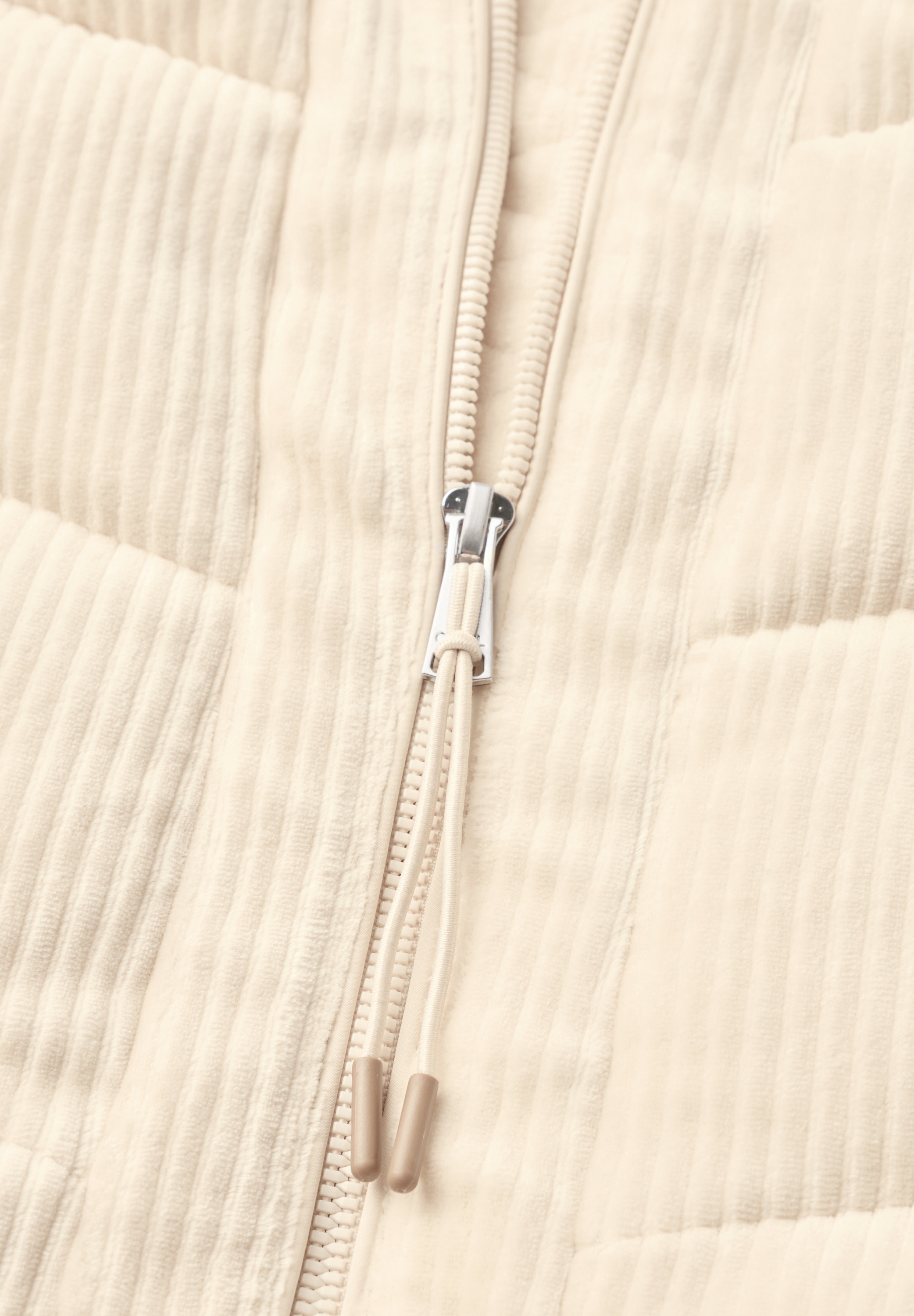 Cecil Gilet en velours côtelé mit Steppmuster und Zipper