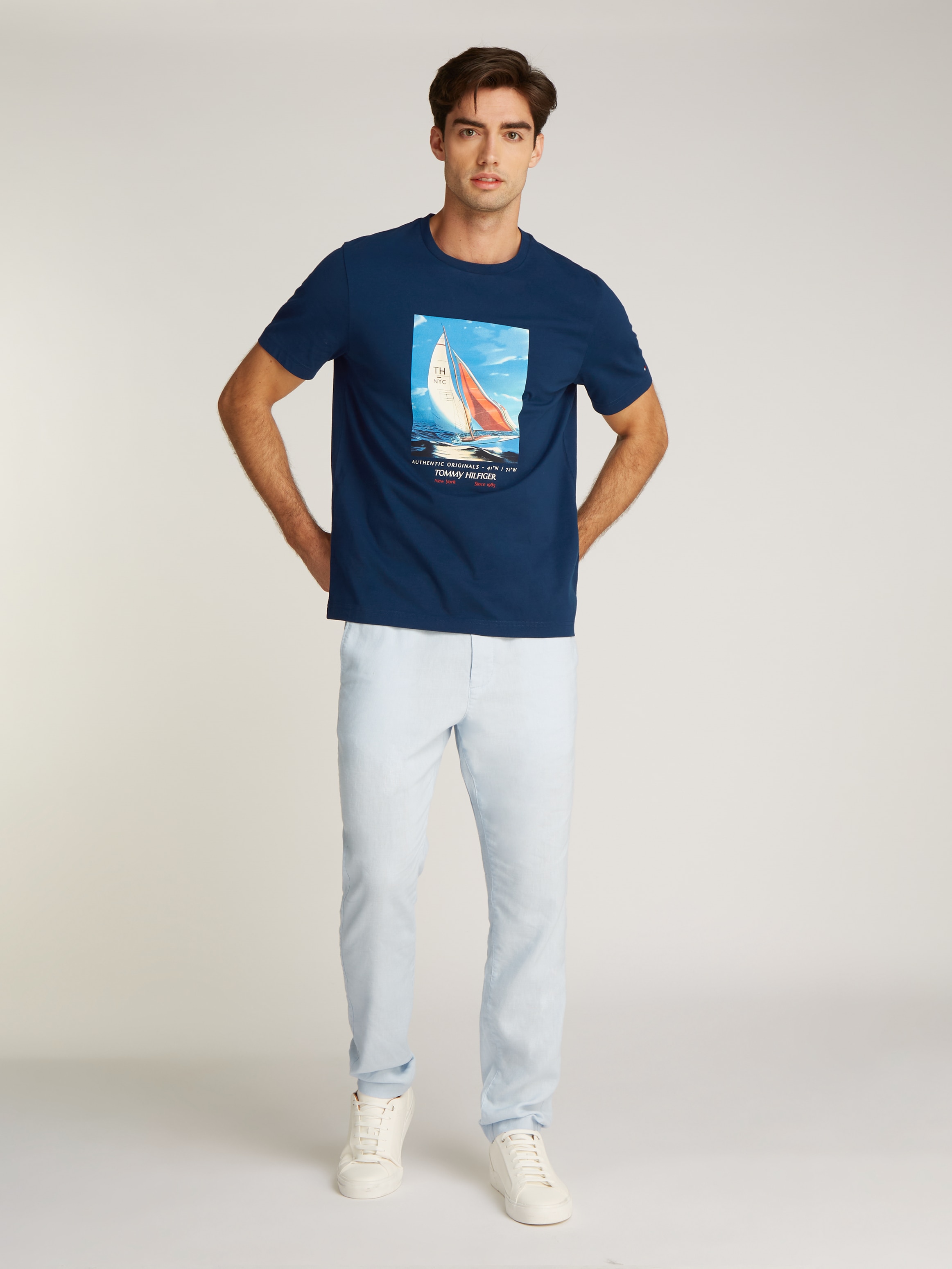 Tommy Hilfiger T-Shirt »HILFIGER COLOR PHOTO PRINT TEE« mit modischem Print