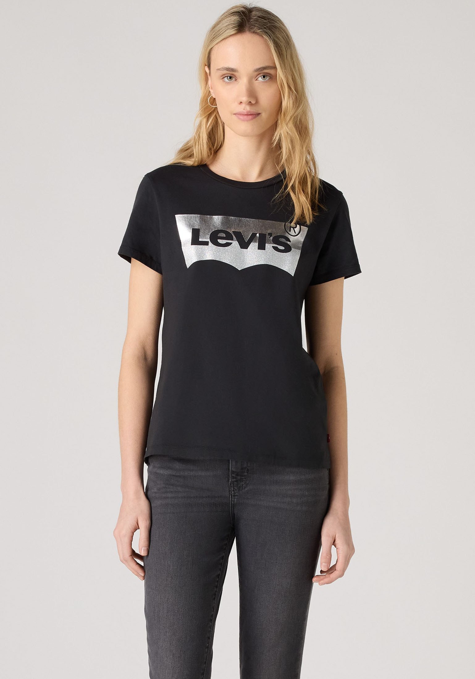 Levi's® Shirt à col rond »THE PERFECT TEE« mit Logo im Metallic-Holo Print