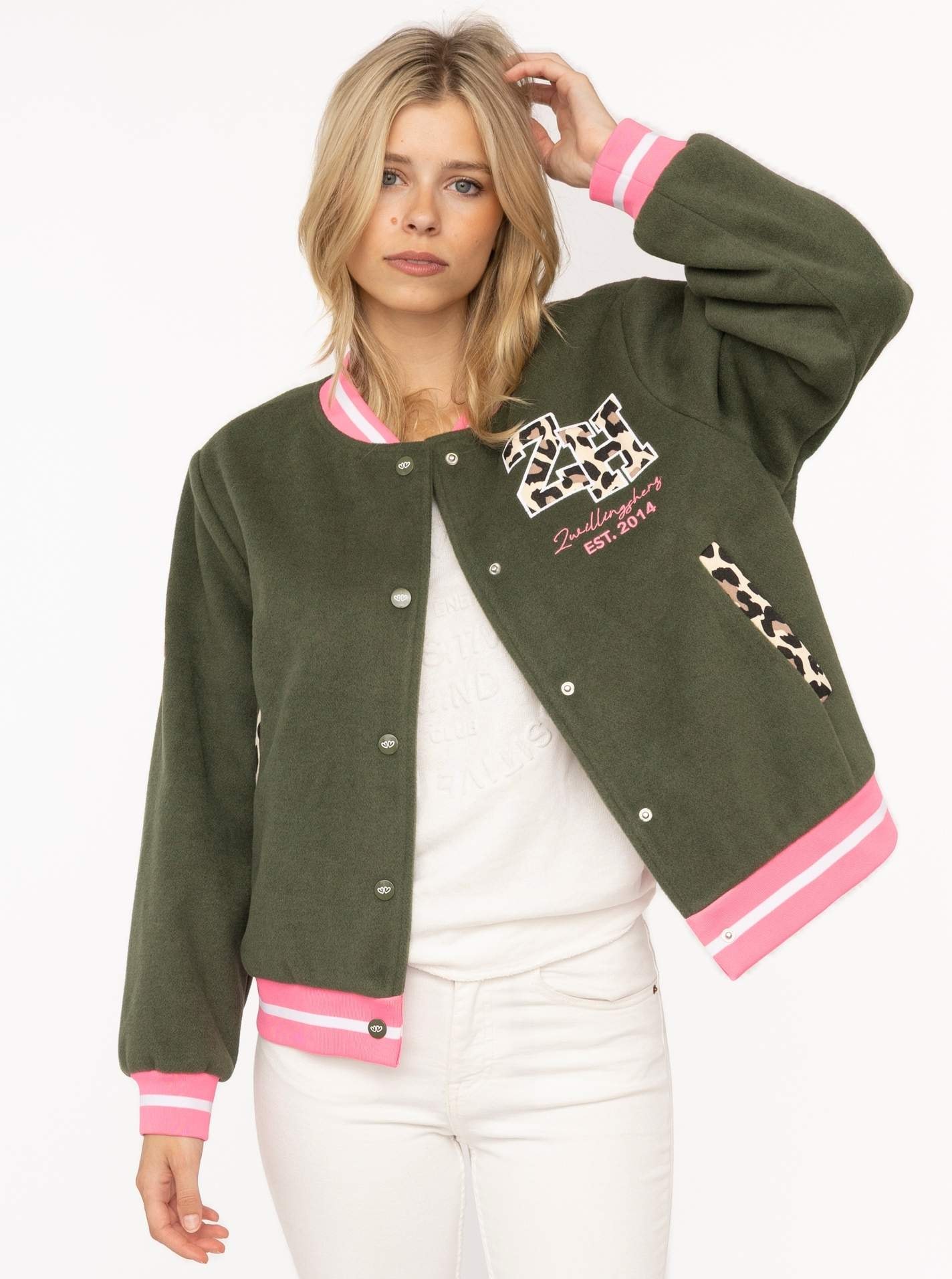 Zwillingsherz Veste bomber »„College Leo“« côtes rayées, détails léopard et doublure, patte à boutons-pression