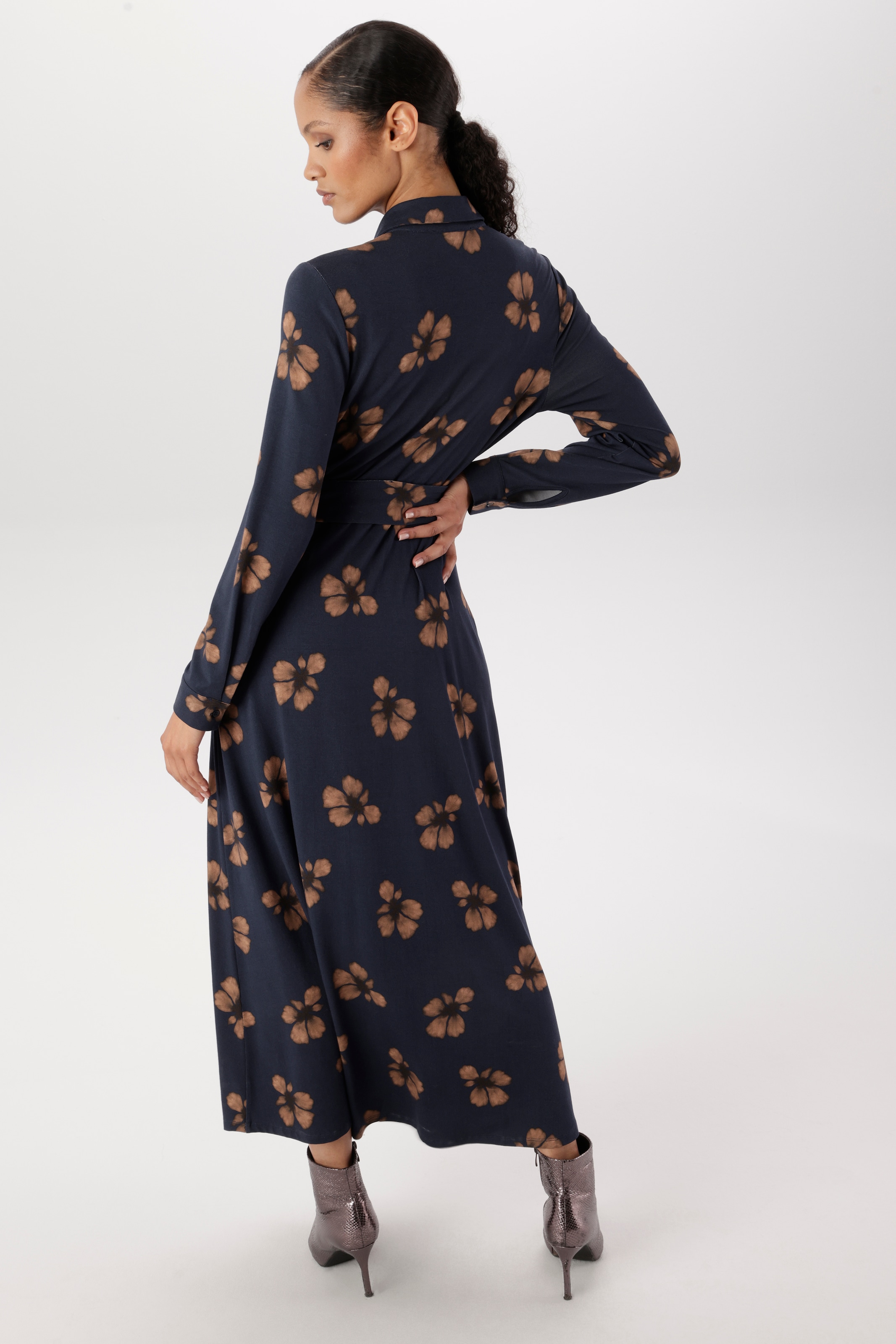 Aniston SELECTED Robe midi avec imprimé fleurs et lien amovible - NOUVELLE COLLECTION